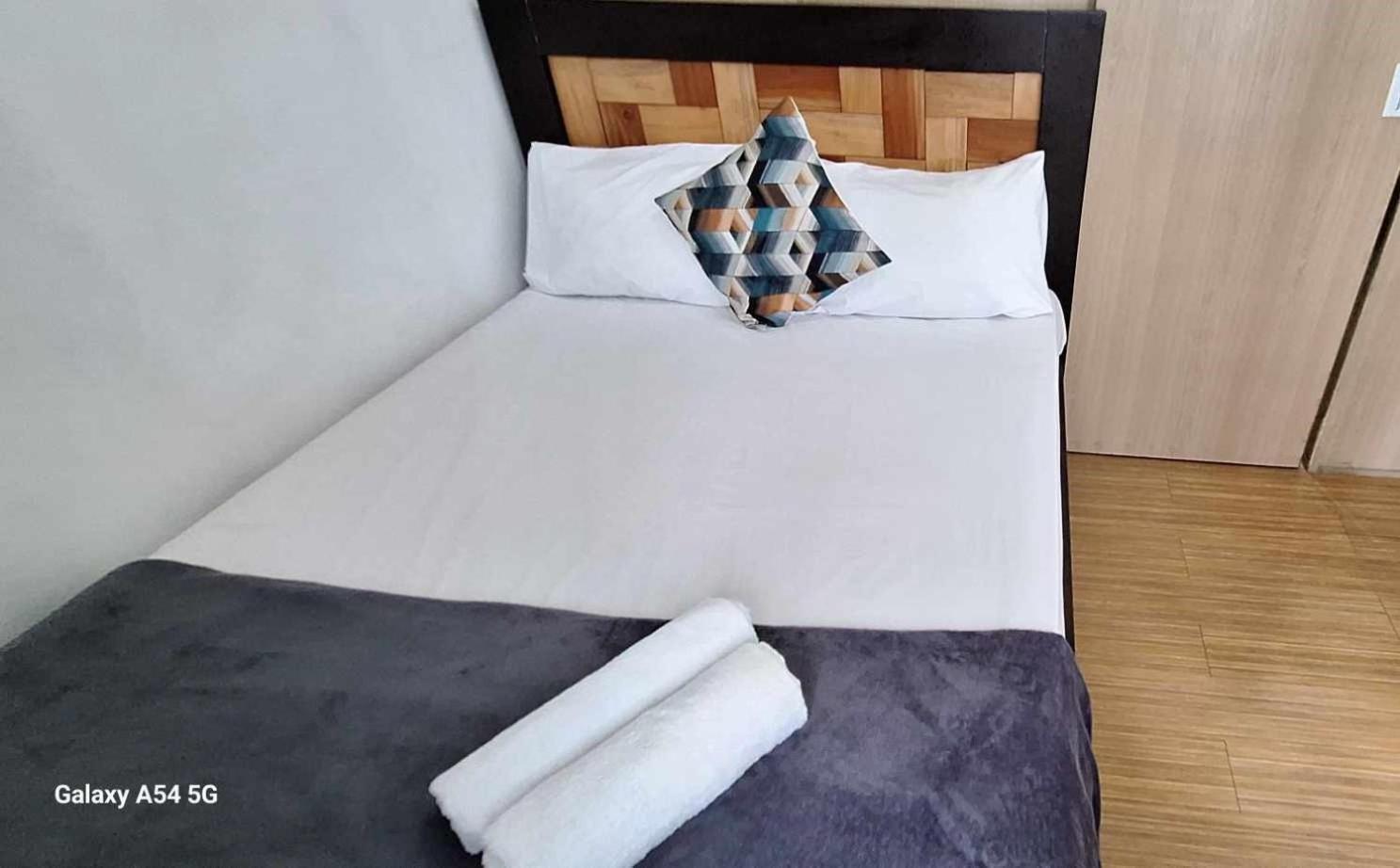 Apartment Bright And Cozy 1 Bedroom With Balcony Pool View And Wifi In Grace Residences