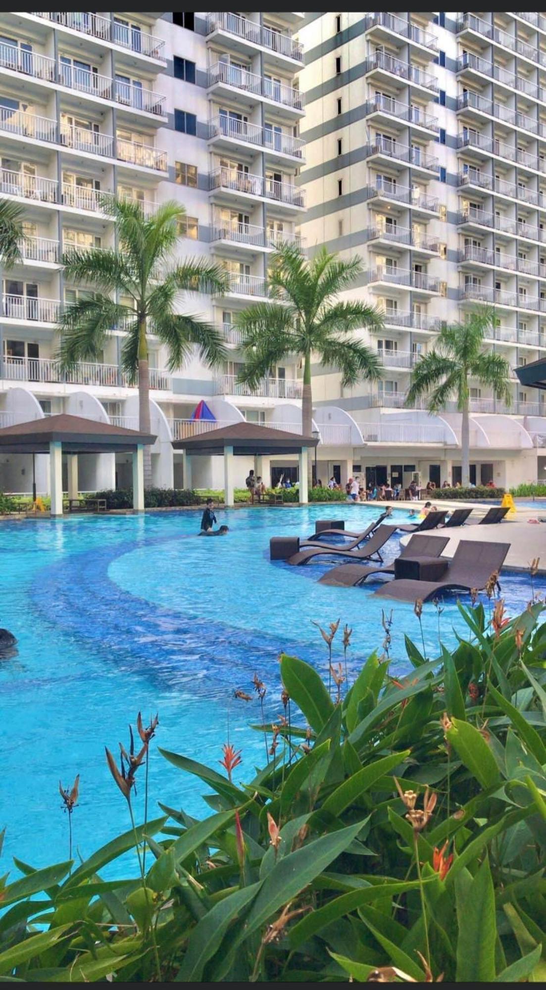 Shell Residences Near Mall Of And Airport Apartment