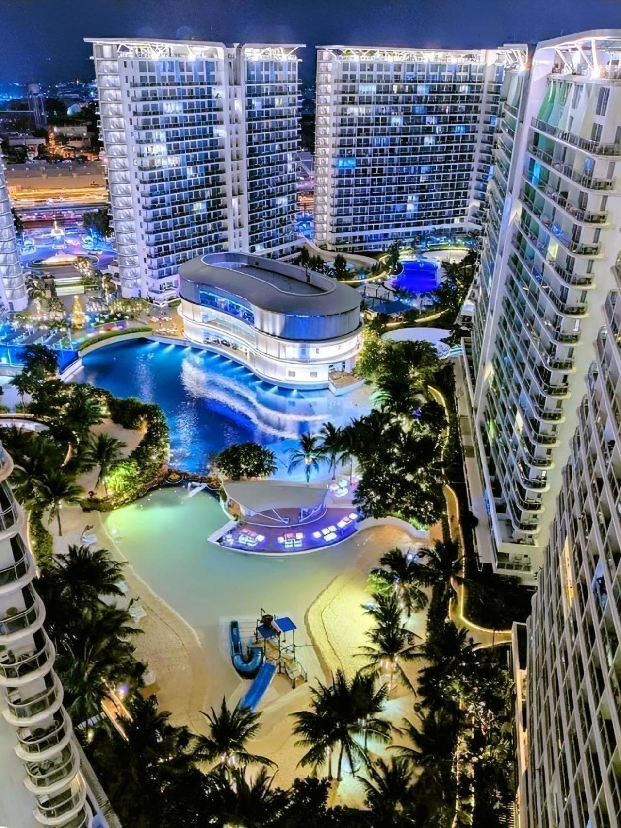 Urban At Azure *