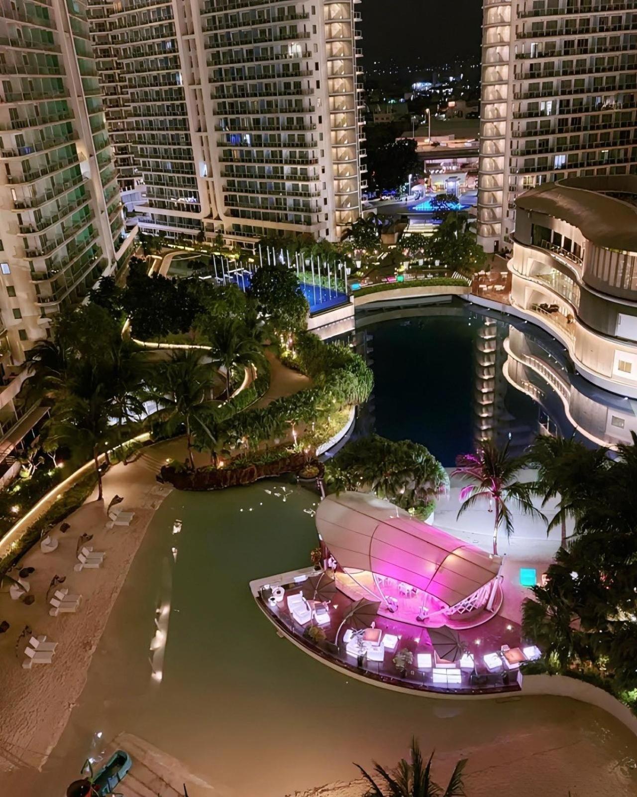 Apartment Urban At Azure Manila