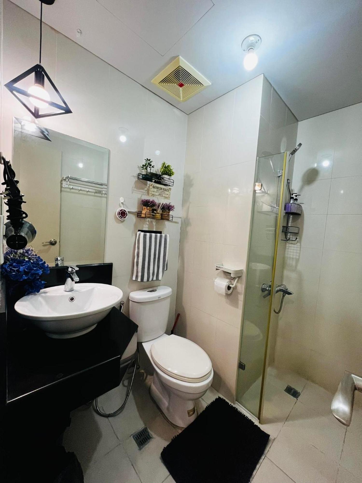 One Palm Tree - 9th Fl With Balcony - Across Terminal 3 Airport * Manila
