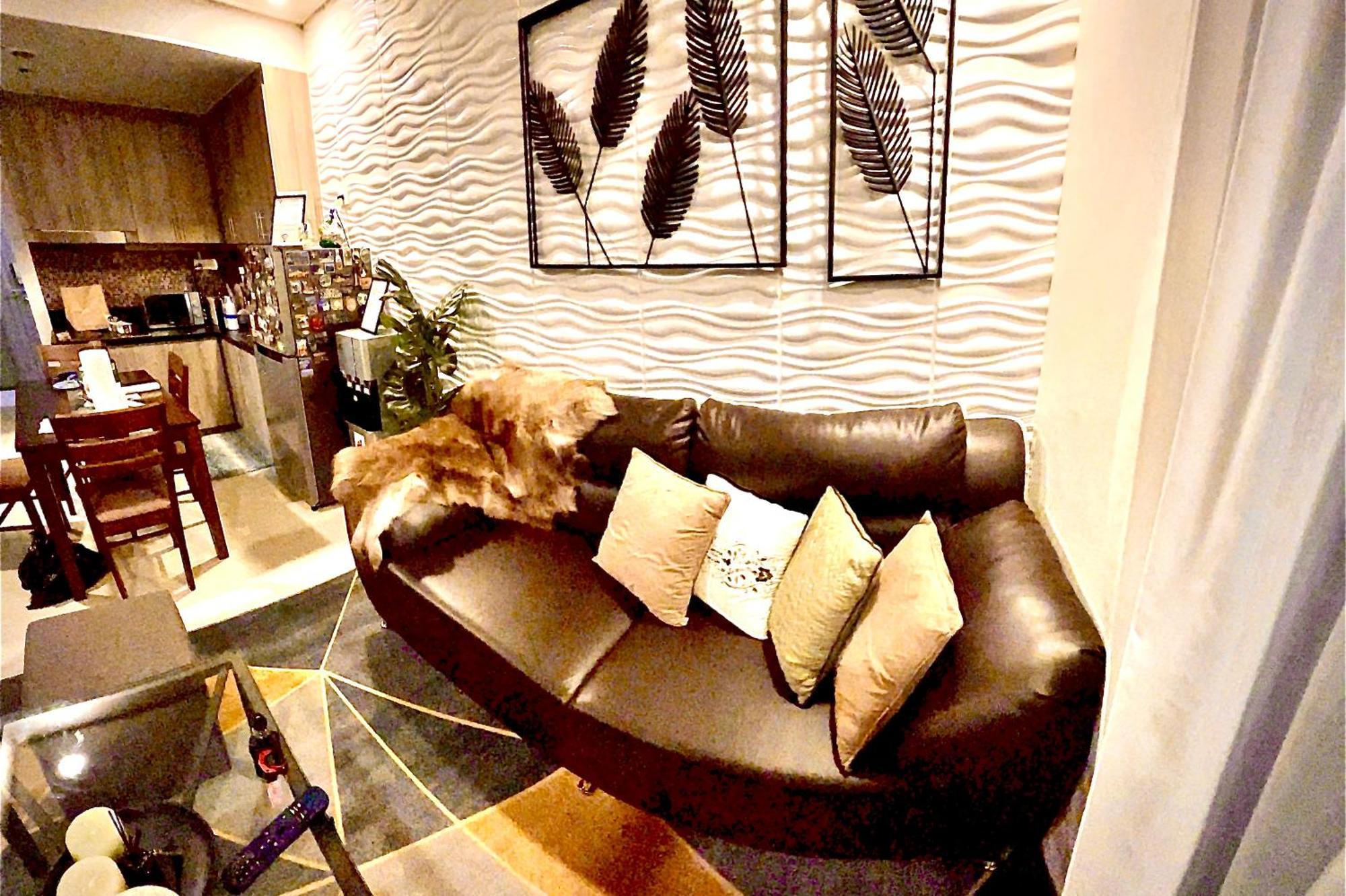 Apartment Urban Oasis: Prime With Airport Convenience