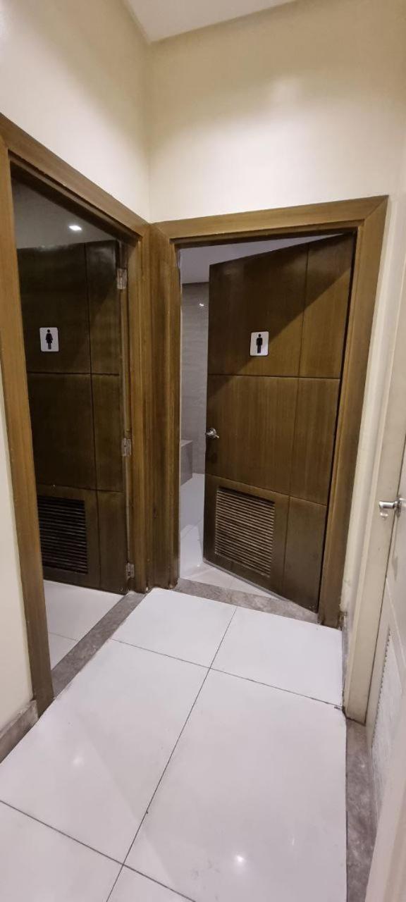Apartamento Ms Familyroom-300mbps-netflix-naiat3-resortword-savoy Manila