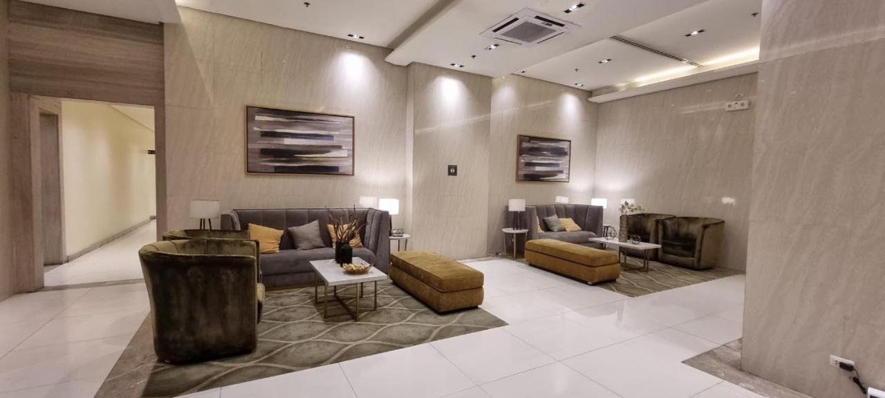 Apartamento Ms Familyroom-300mbps-netflix-naiat3-resortword-savoy Manila