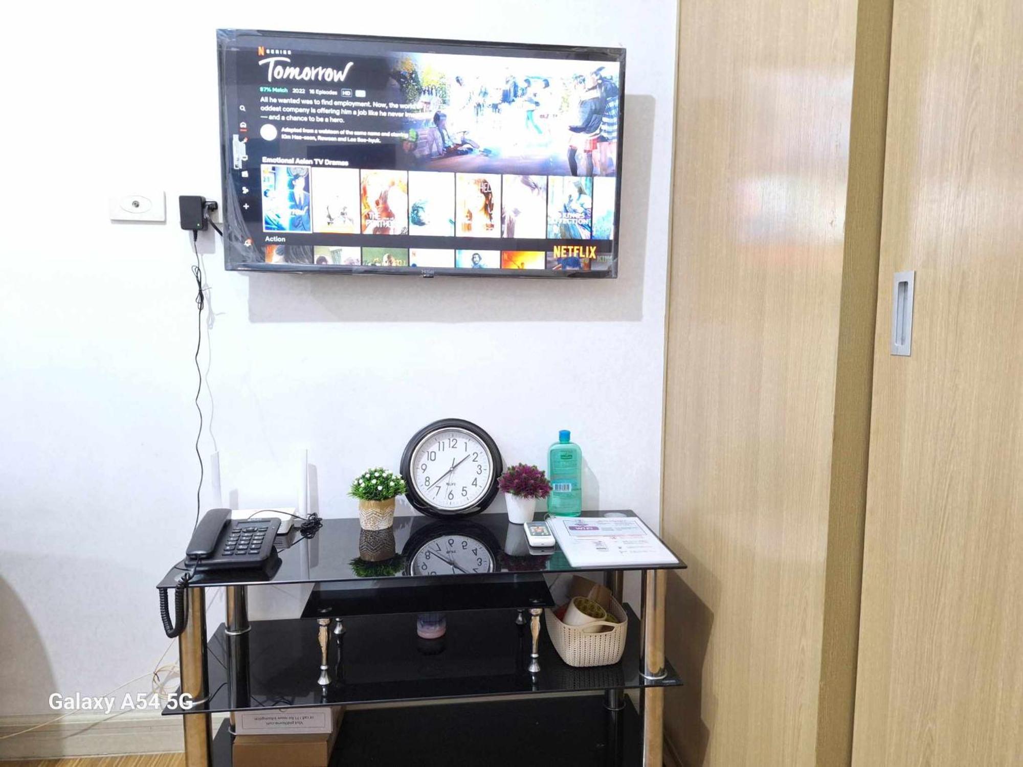 Pool View 1br With Wifi In Grace Taguig * Manila