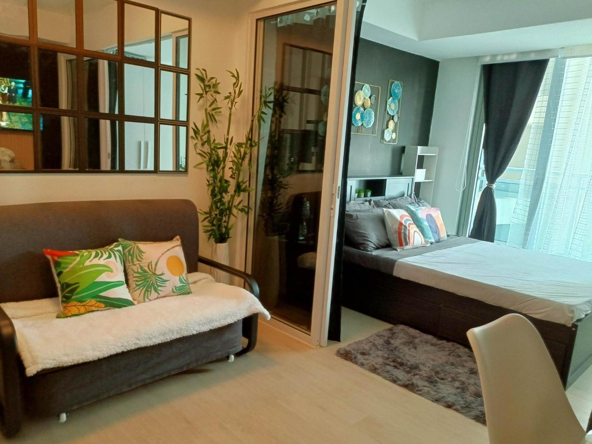 Aparthotel Residences In Azure Condominium Paranaque City Metro *