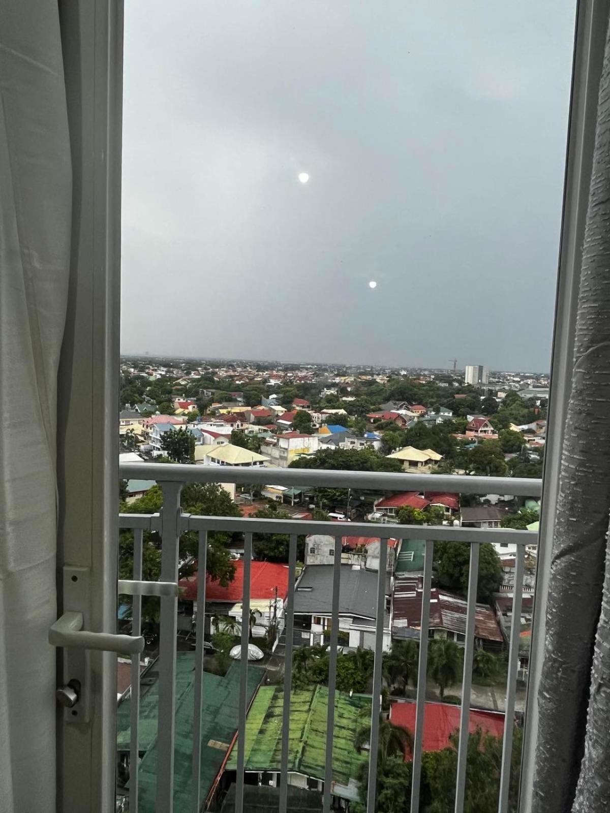 Stylish 1br @ Sm Southmall Apartment *