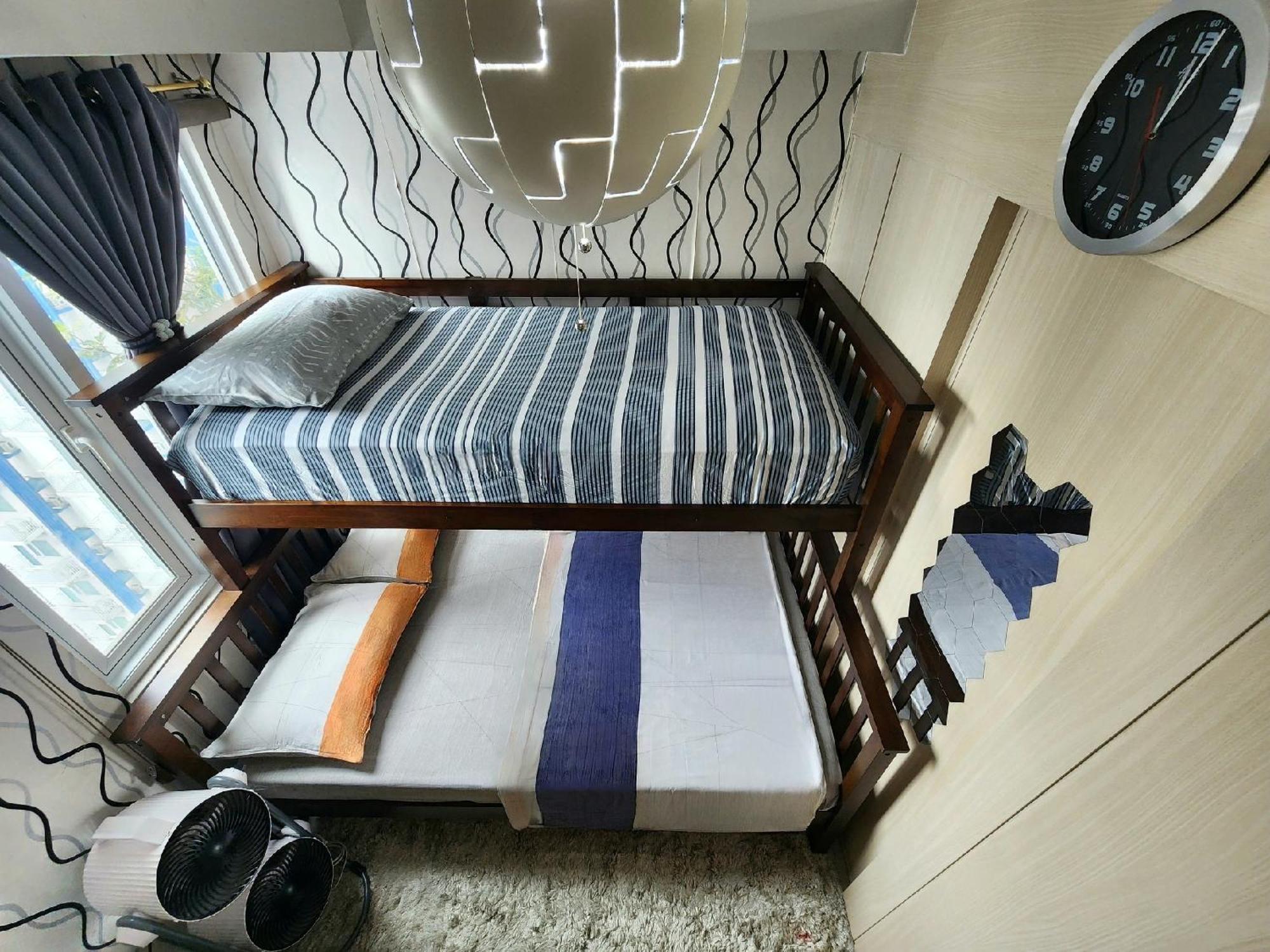 Apartment High-tech At Grass Residences -2 Persons Only, Quezon
