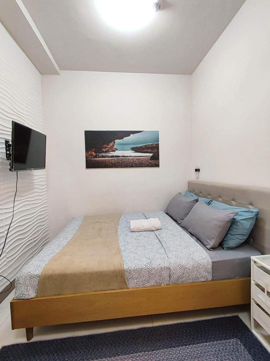 Coast Residences, Roxas Blvd, Pasay Manila