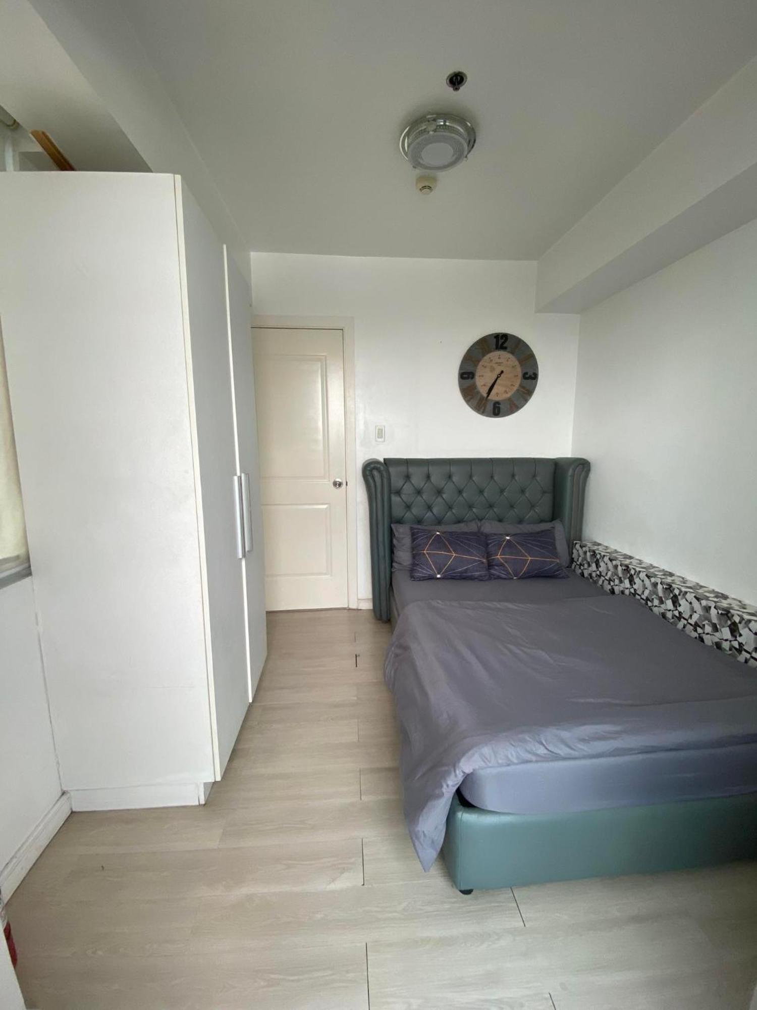 Residences In Azure Condominium Paranaque City Metro Aparthotel