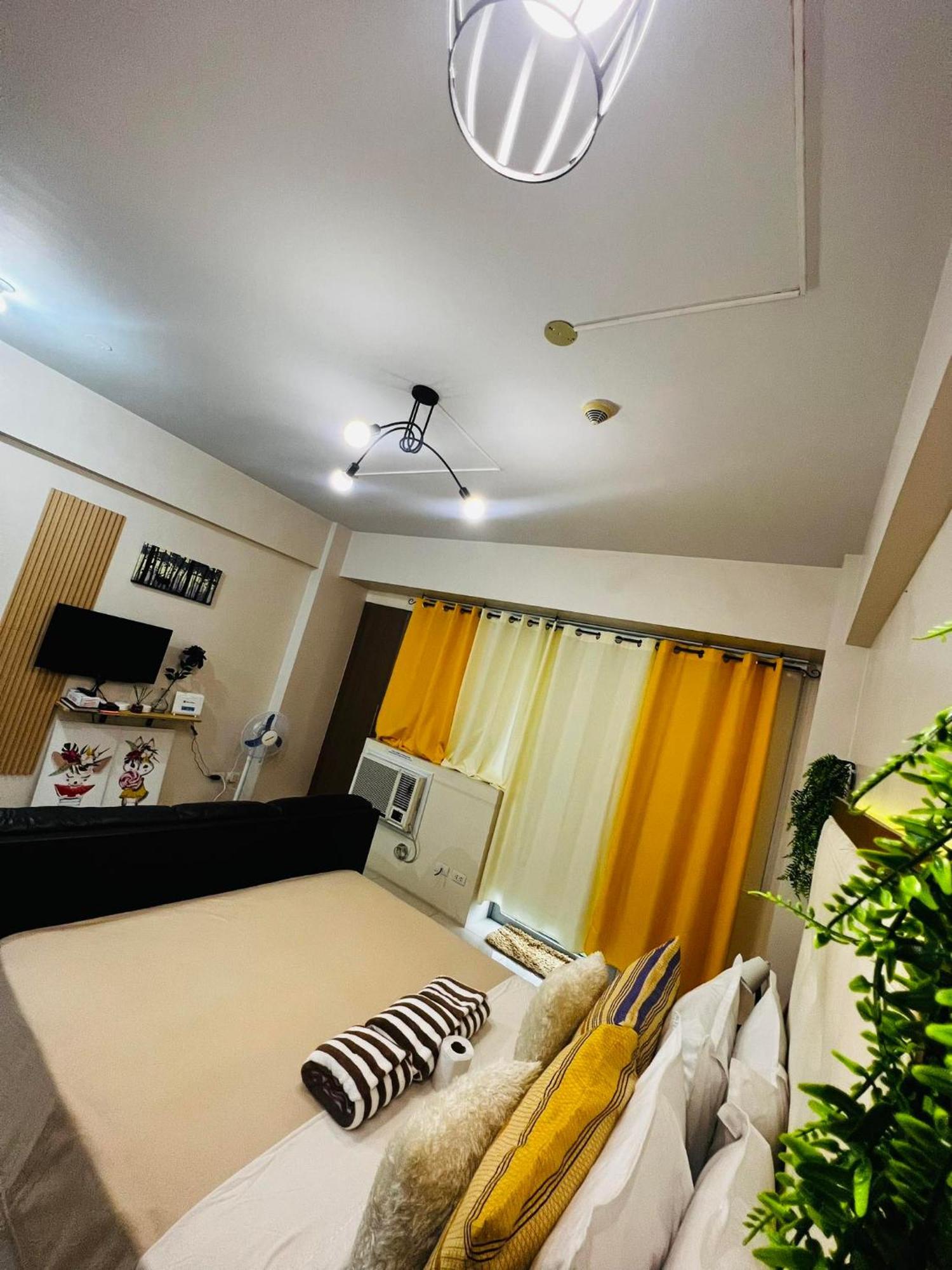 Apartment One Palm Tree - 9th Fl With Balcony - Across Terminal 3 Airport