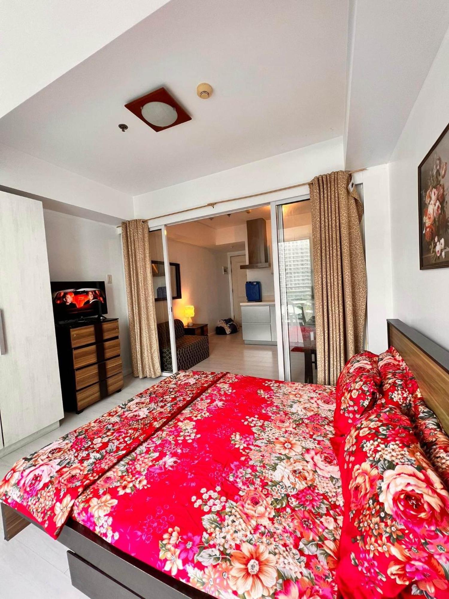 Residences In Azure Condominium Paranaque City Metro *