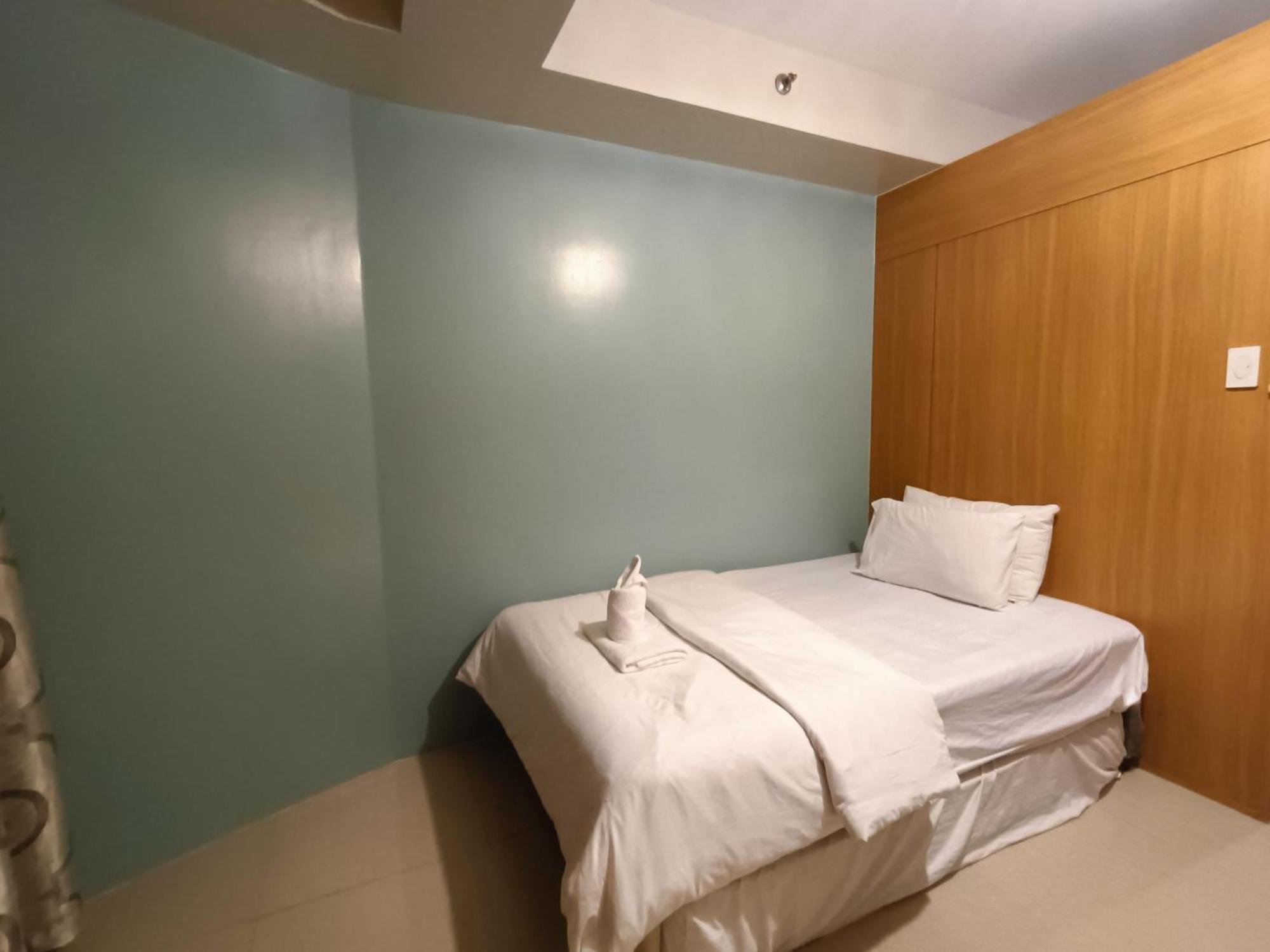 Premiere Haven At Shell Residences Manila