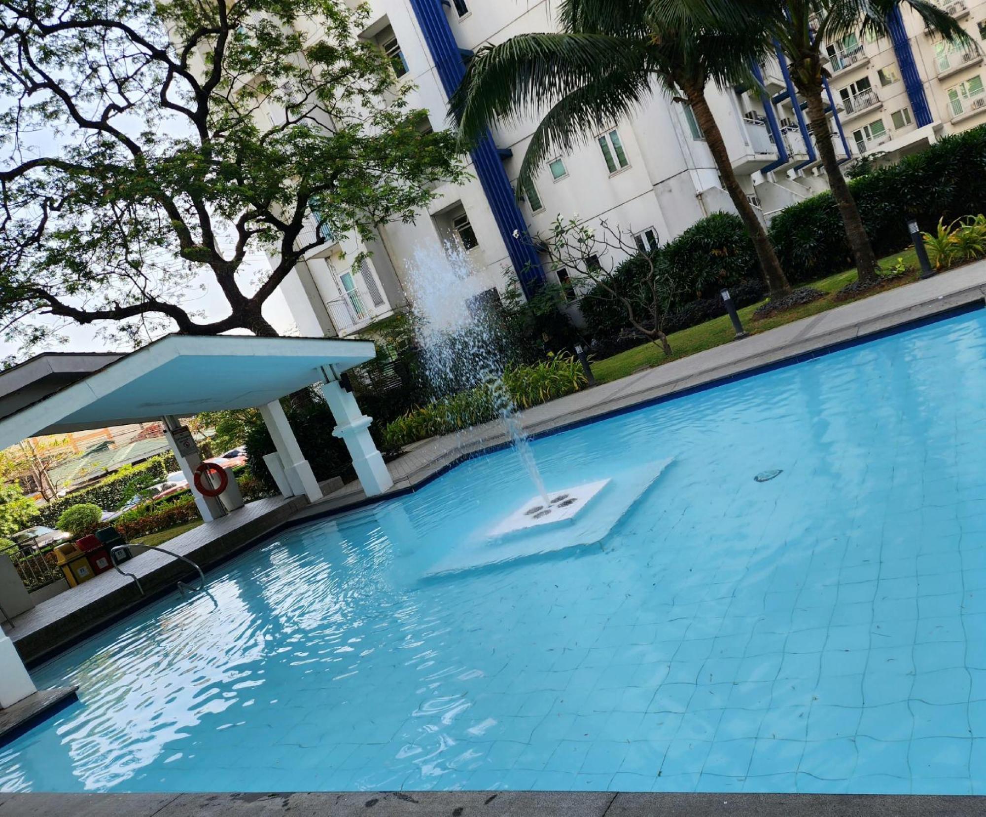 High-tech At Grass Residences -2 Persons Only, Quezon *