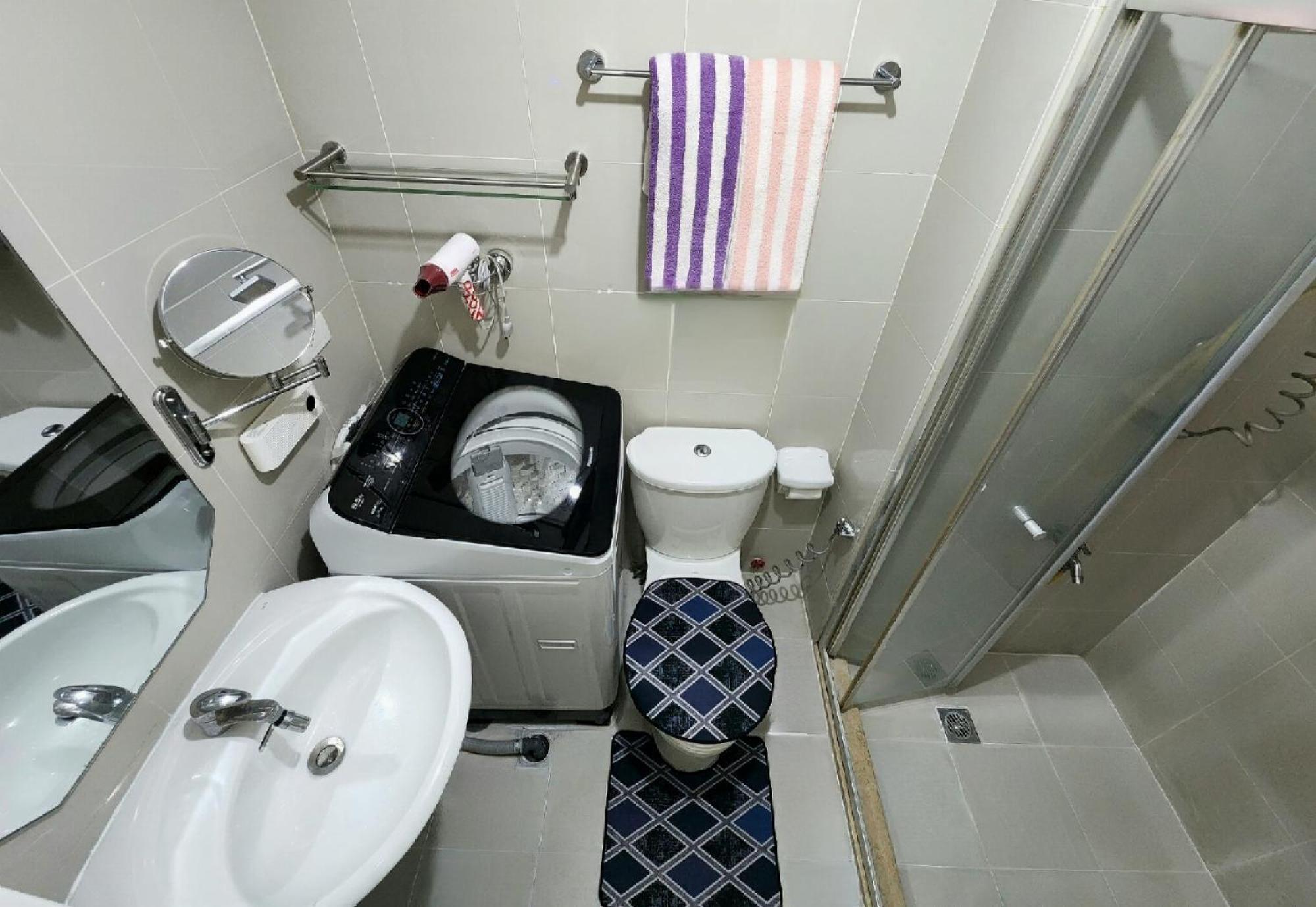 High-tech At Grass Residences -2 Persons Only, Quezon Apartment *