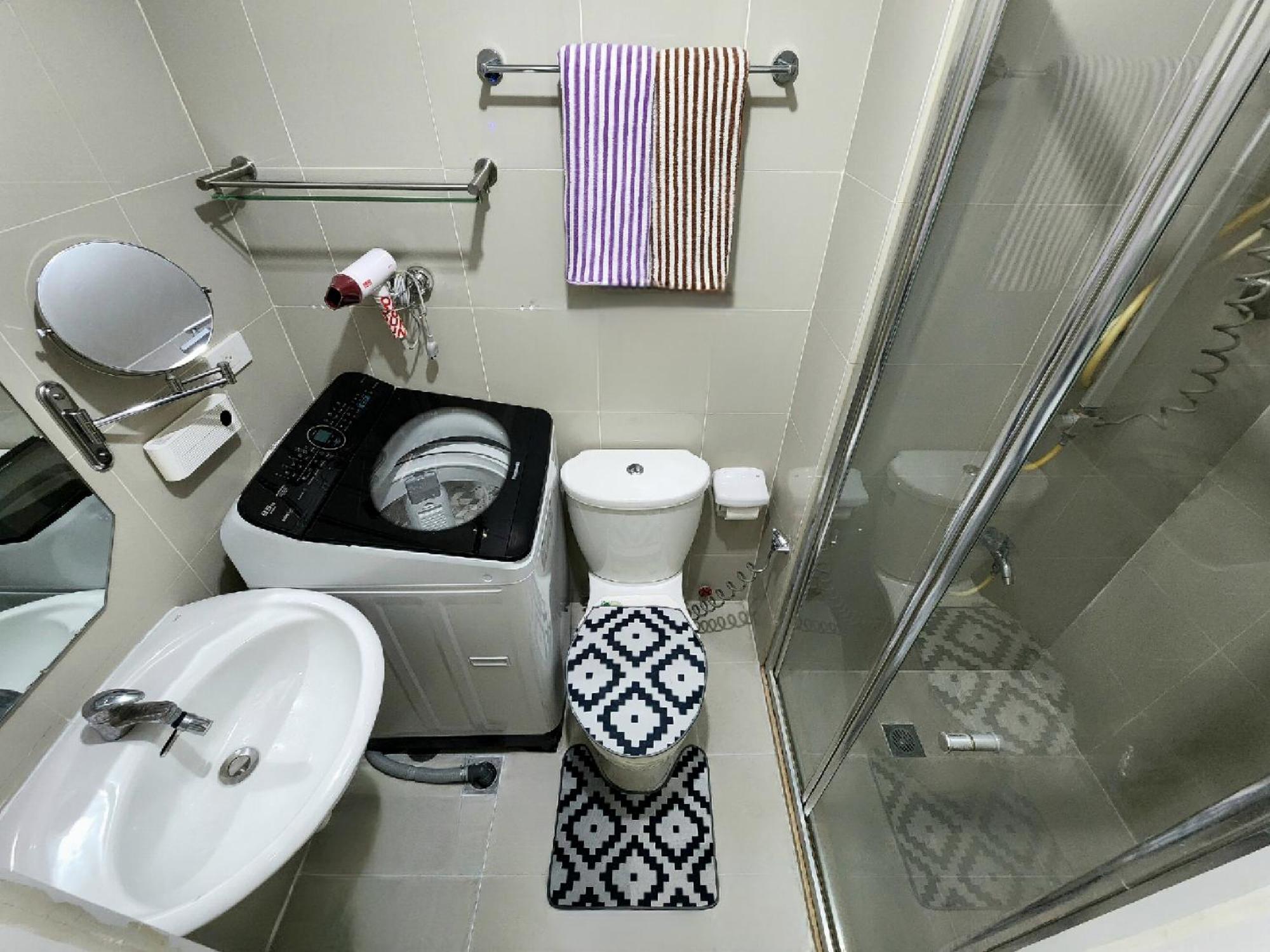 High-tech At Grass Residences -2 Persons Only, Quezon Apartment Manila