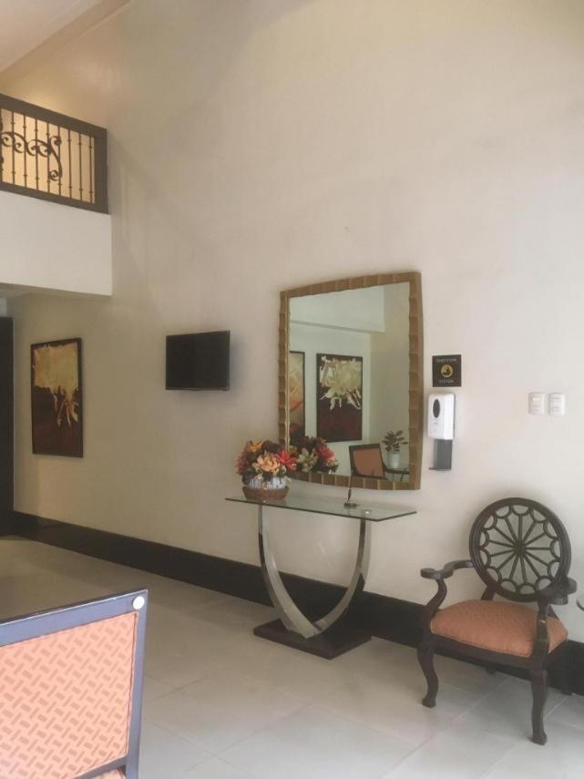 1br At Montecito Newport Residential Across Naia And Marriott *