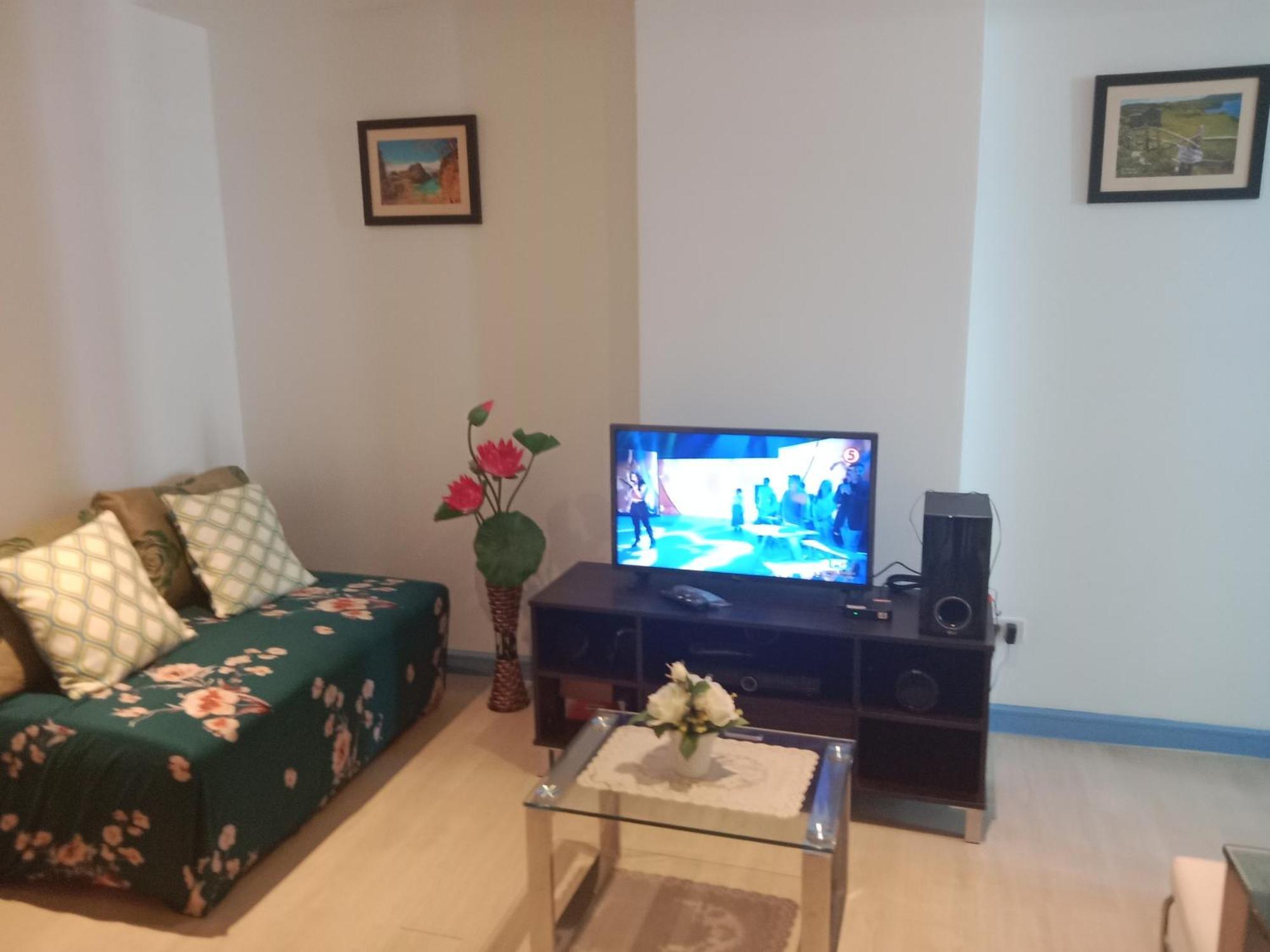 Azure Residences By Florendo Apartment