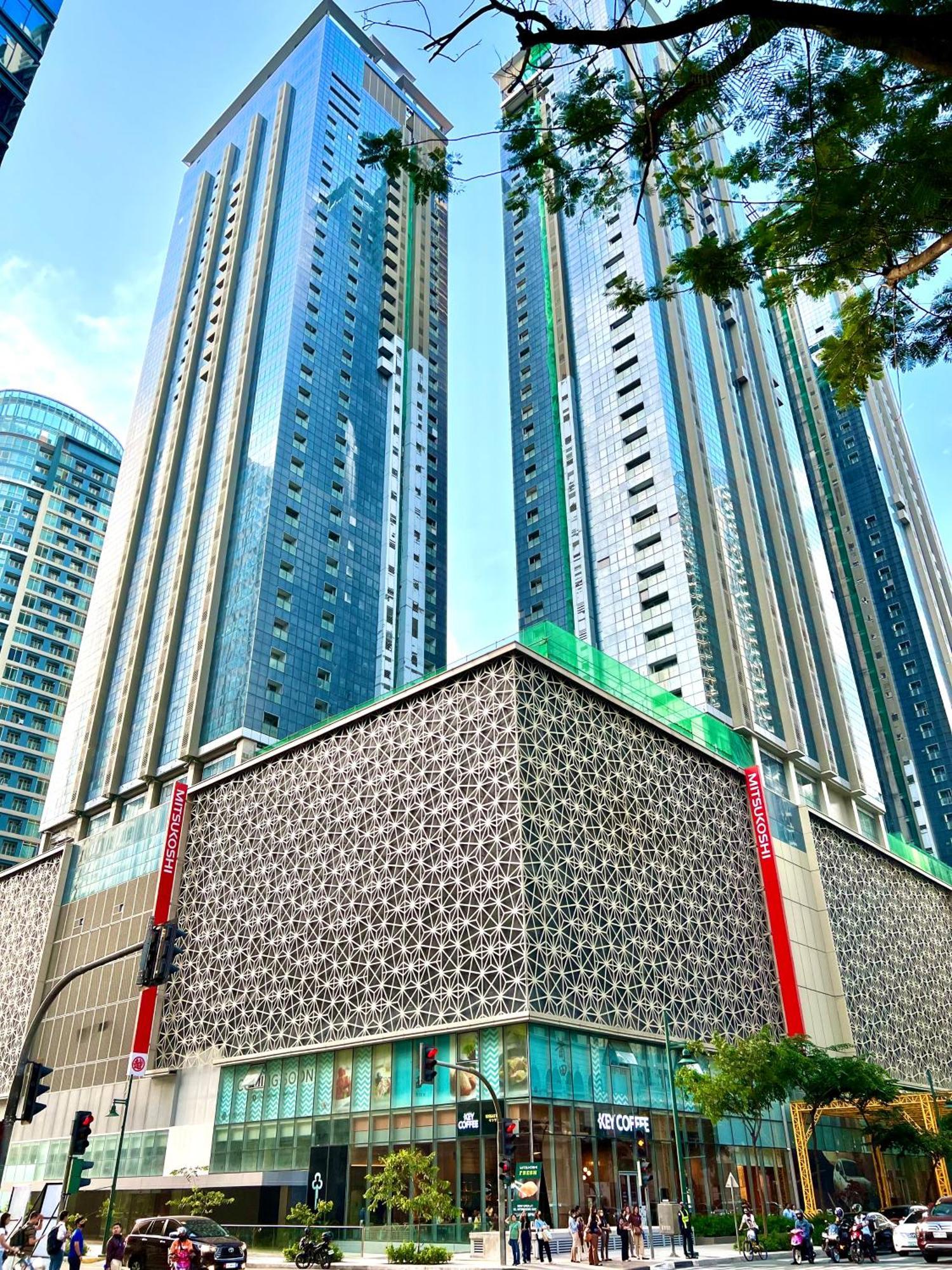 Daniella's Modern & Cozy In Uptown Bgc Manila