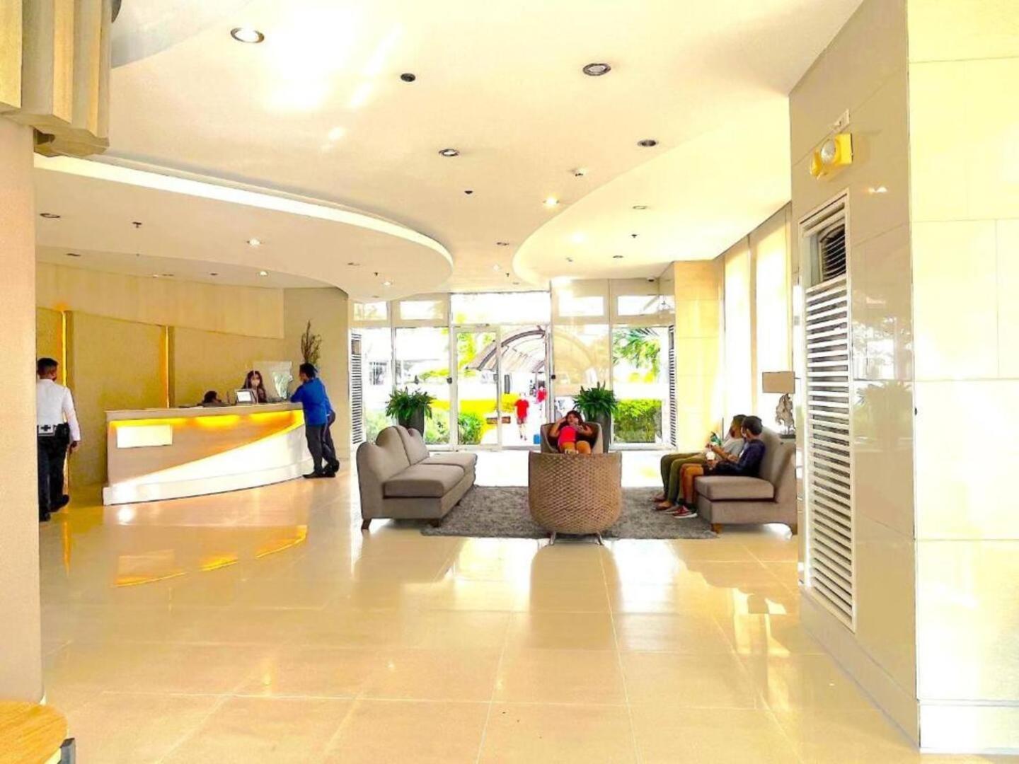 Apartment Bright And Cozy 1 Bedroom With Balcony Pool View And Wifi In Grace Residences Manila