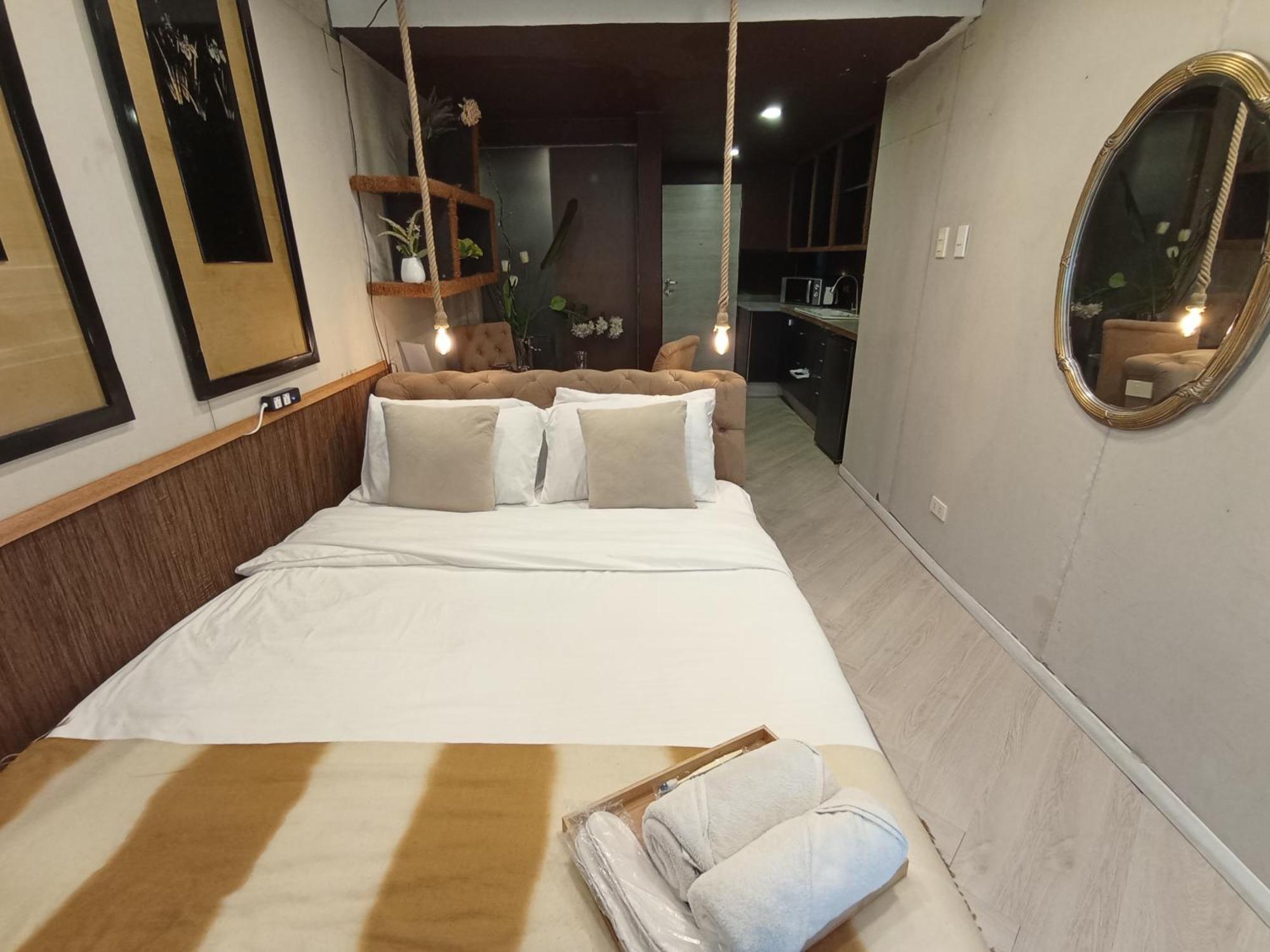 The Staycation - Serviced Manila