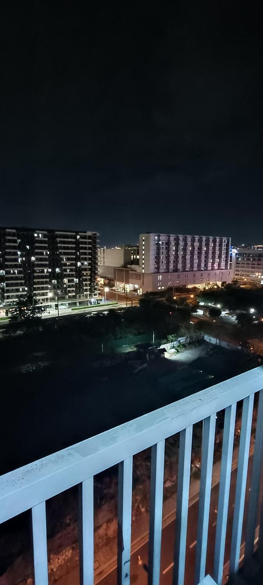 Apartment Amigo's Place At Sea Residences Manila