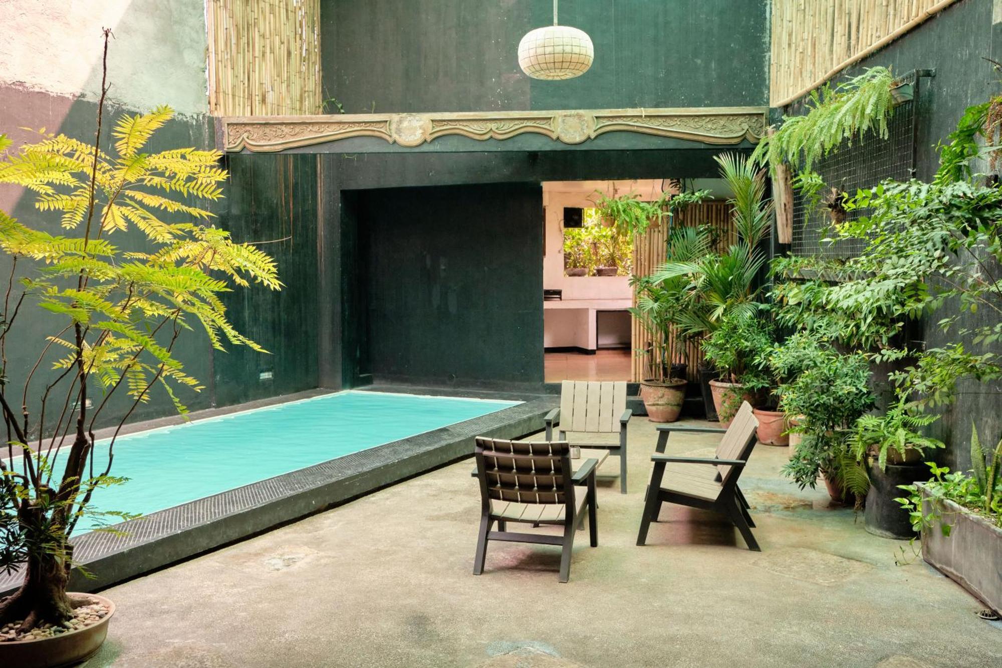 Tropical Poolhouse Qc * Manila