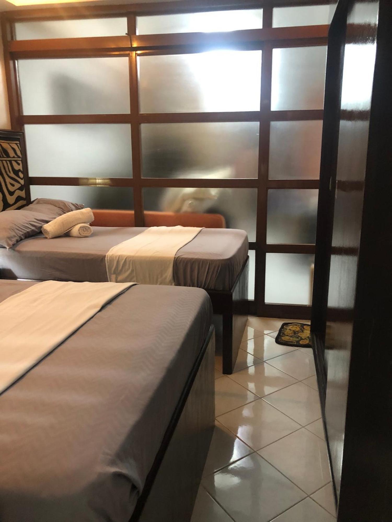 2 Separate Units, 1br On 23rd Flr And 3br Penthouse On 41st Flr In Manila, Near Slec,us Embassy, Mall And Parks With Excellent View Manila