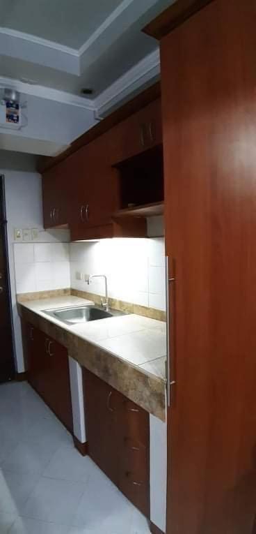 2 Separate Units, 1br On 23rd Flr And 3br Penthouse On 41st Flr In Manila, Near Slec,us Embassy, Mall And Parks With Excellent View * Manila