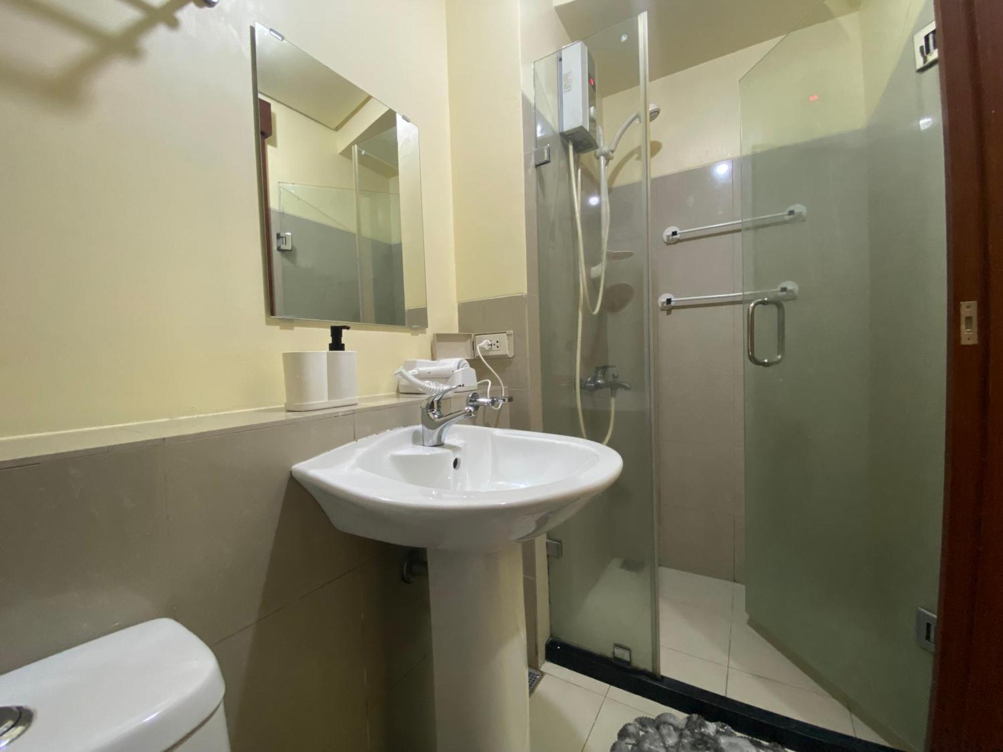 Modern Living In Makati Apartment