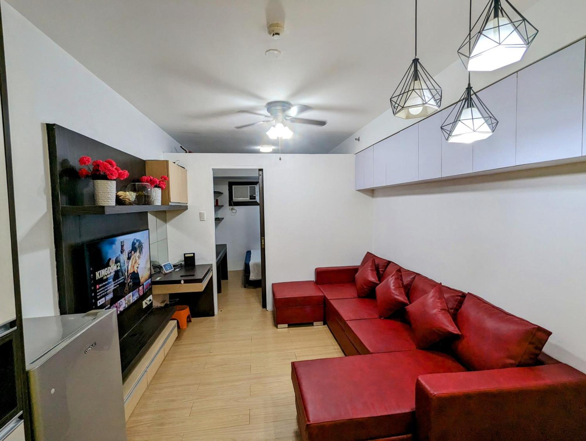 Aparthotel Premium 1br At Mplace Music 50 Inch Tv Pool Pay Extra Manila