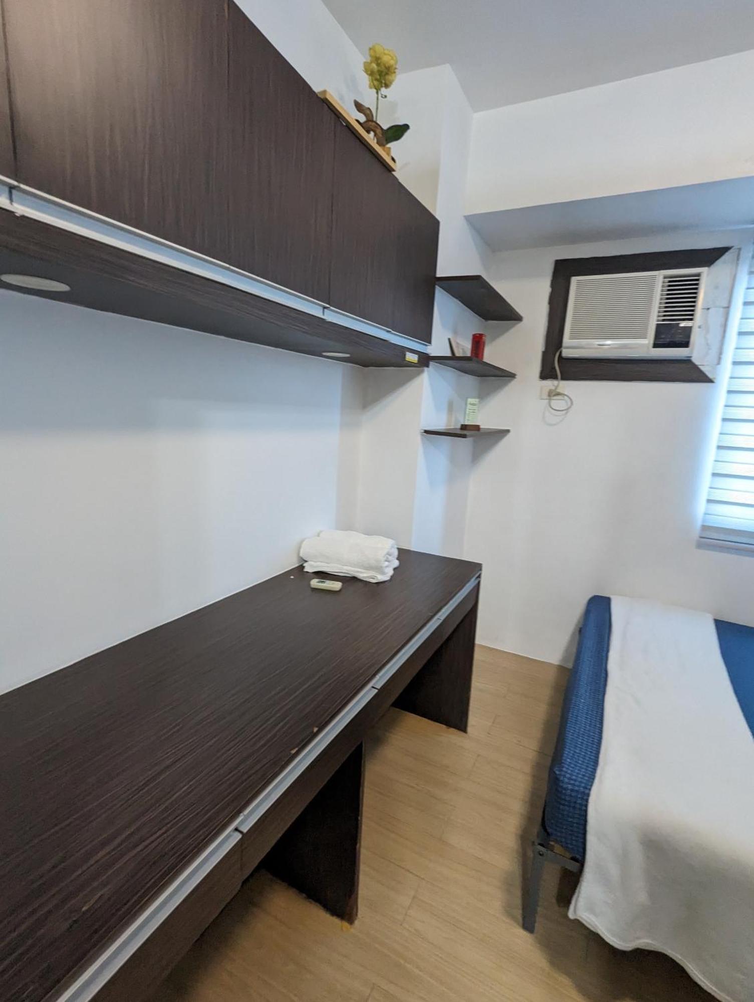 Aparthotel Premium 1br At Mplace Music 50 Inch Tv Pool Pay Extra Manila