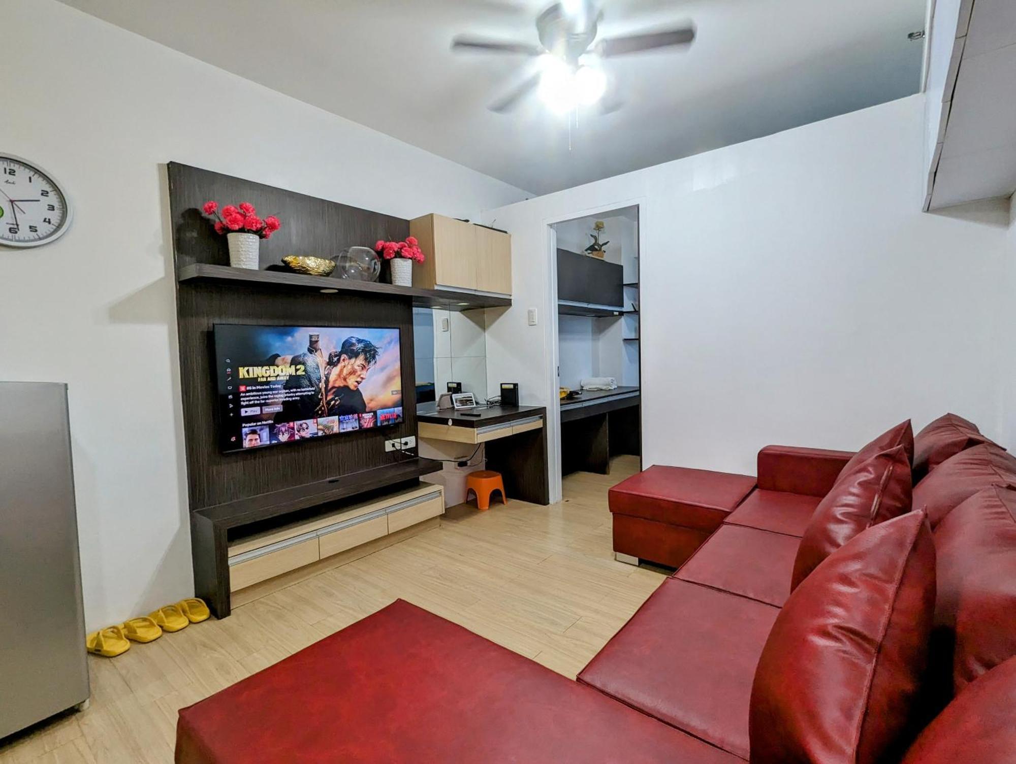 Premium 1br At Mplace Music 50 Inch Tv Pool Pay Extra * Manila