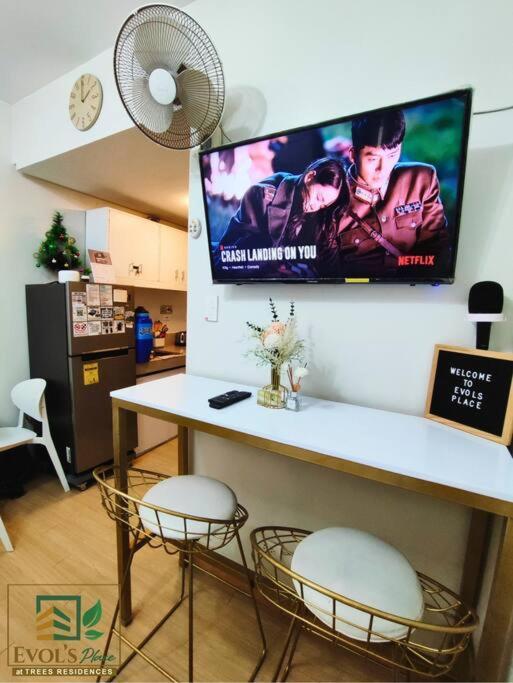 Trees Residences Staycation Evol's Place Apartment