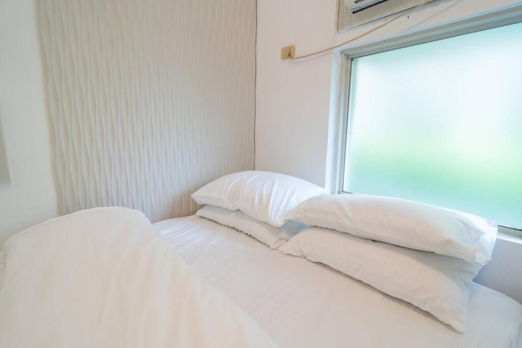 A2j Executive 1br Near Venice Mall Bgc *