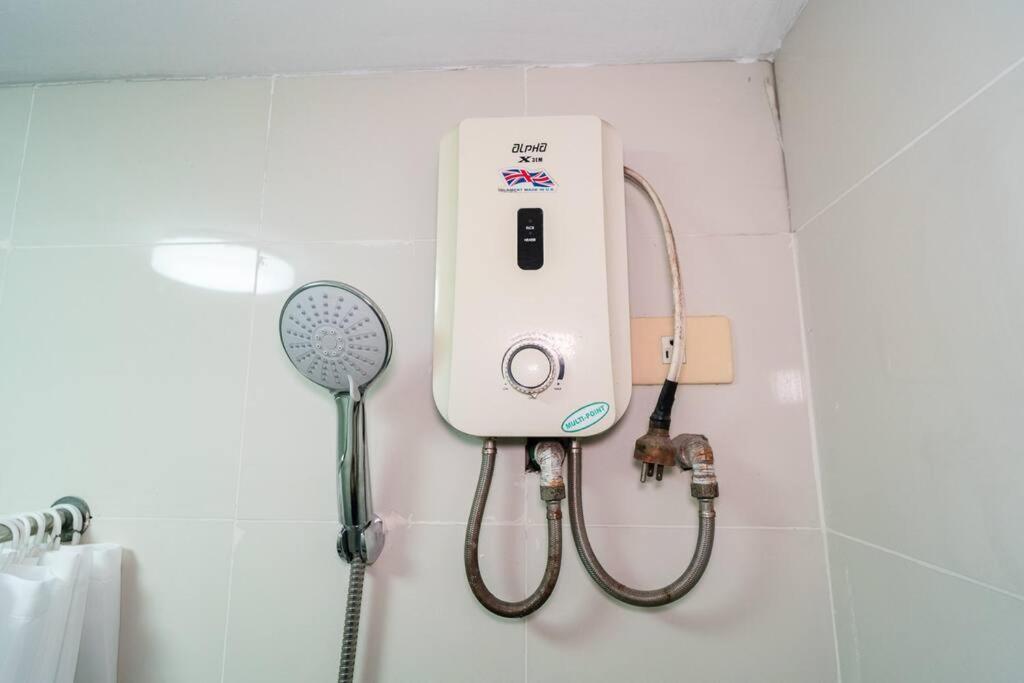 A2j Executive 1br Near Venice Mall Bgc Apartment