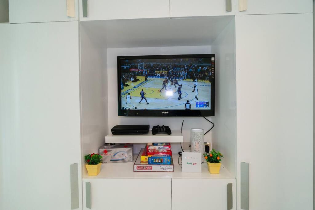 A2j Executive 1br Near Venice Mall Bgc * Manila