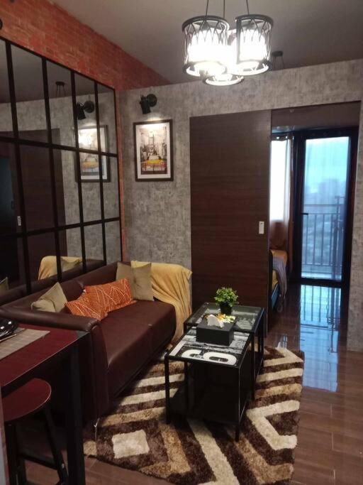 Modern With Stunning Views At A Prime Location - Air Manila