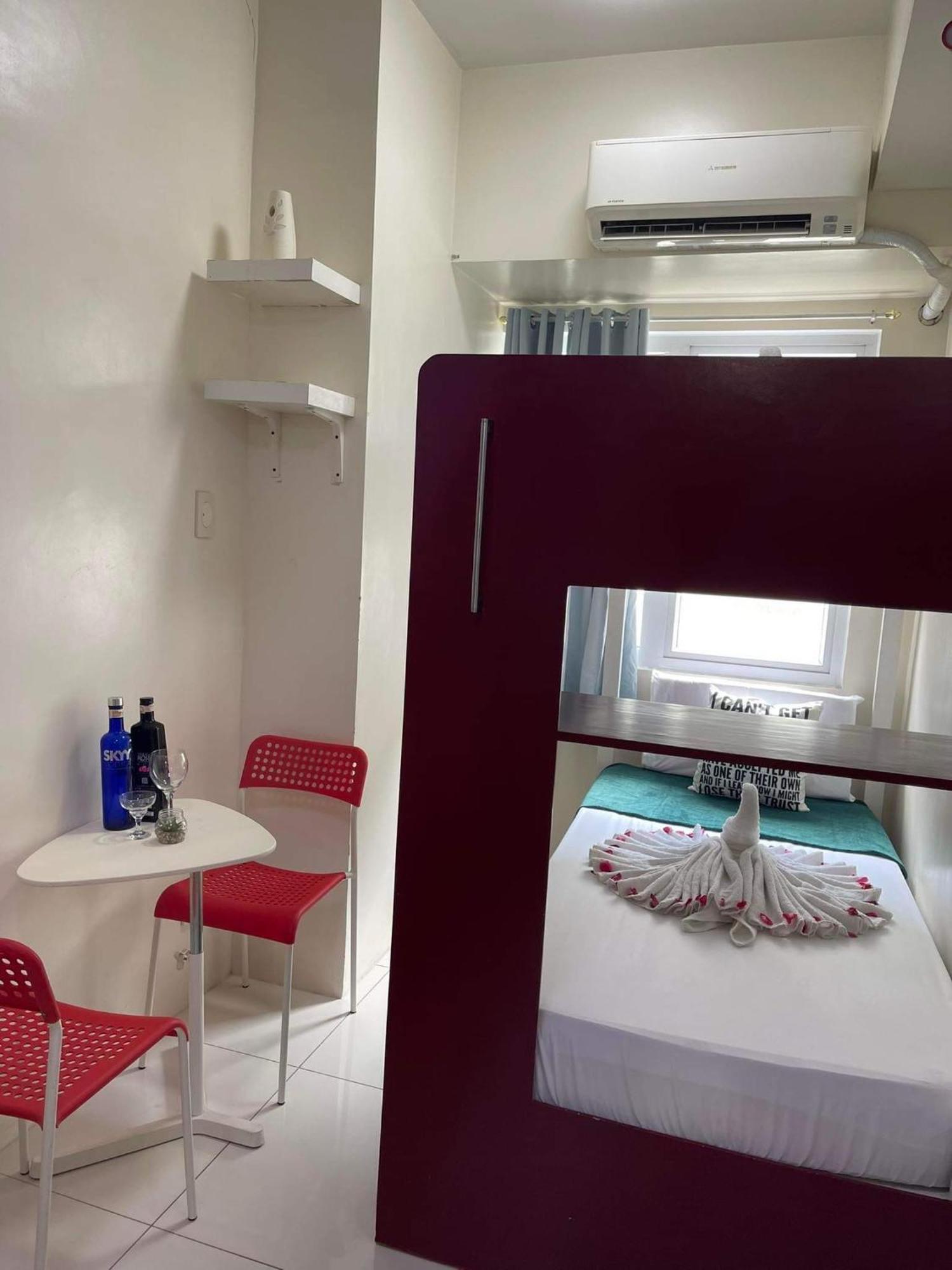 Apartment At Green Residences Studio *