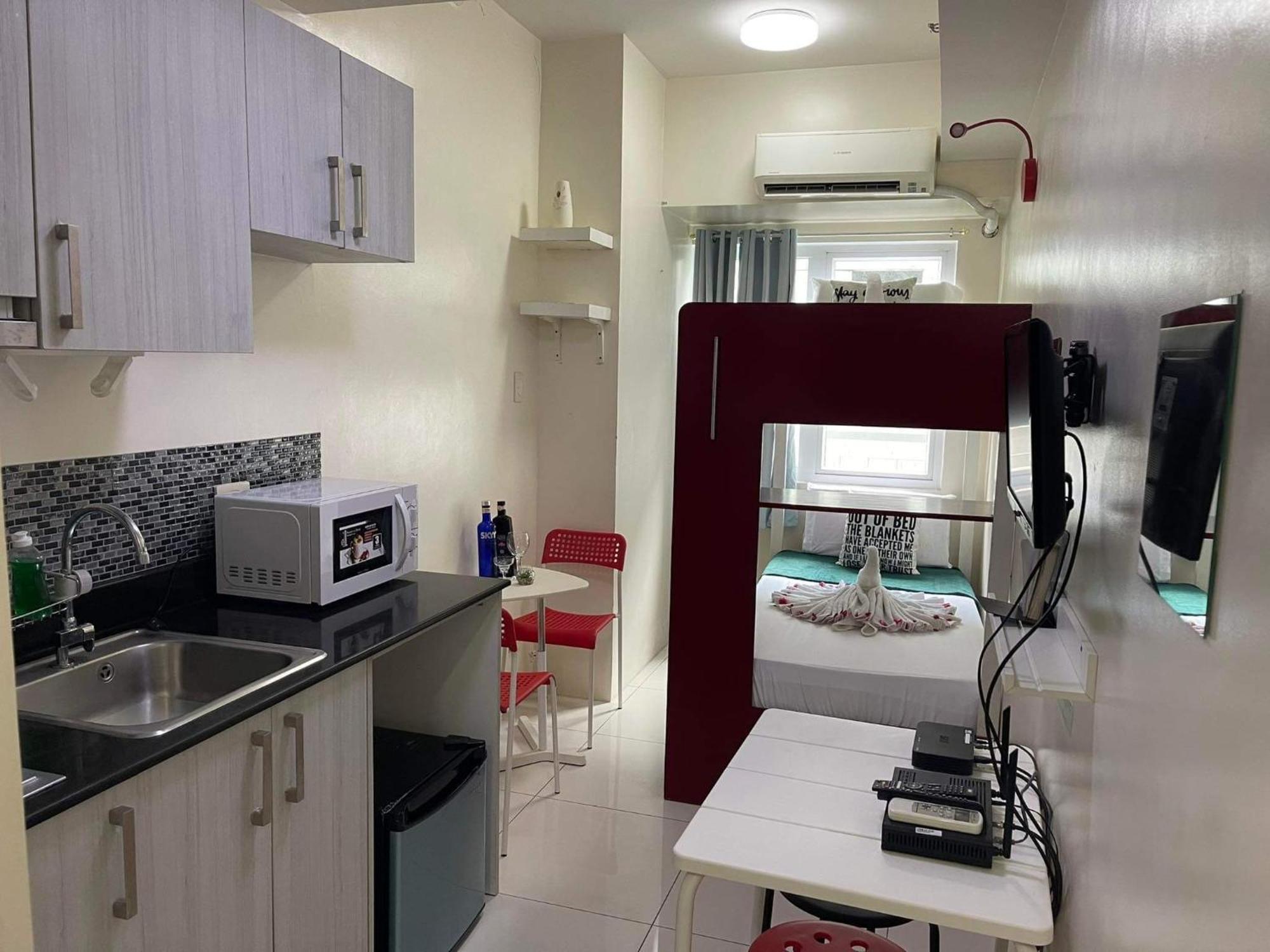 Apartment At Green Residences Studio *