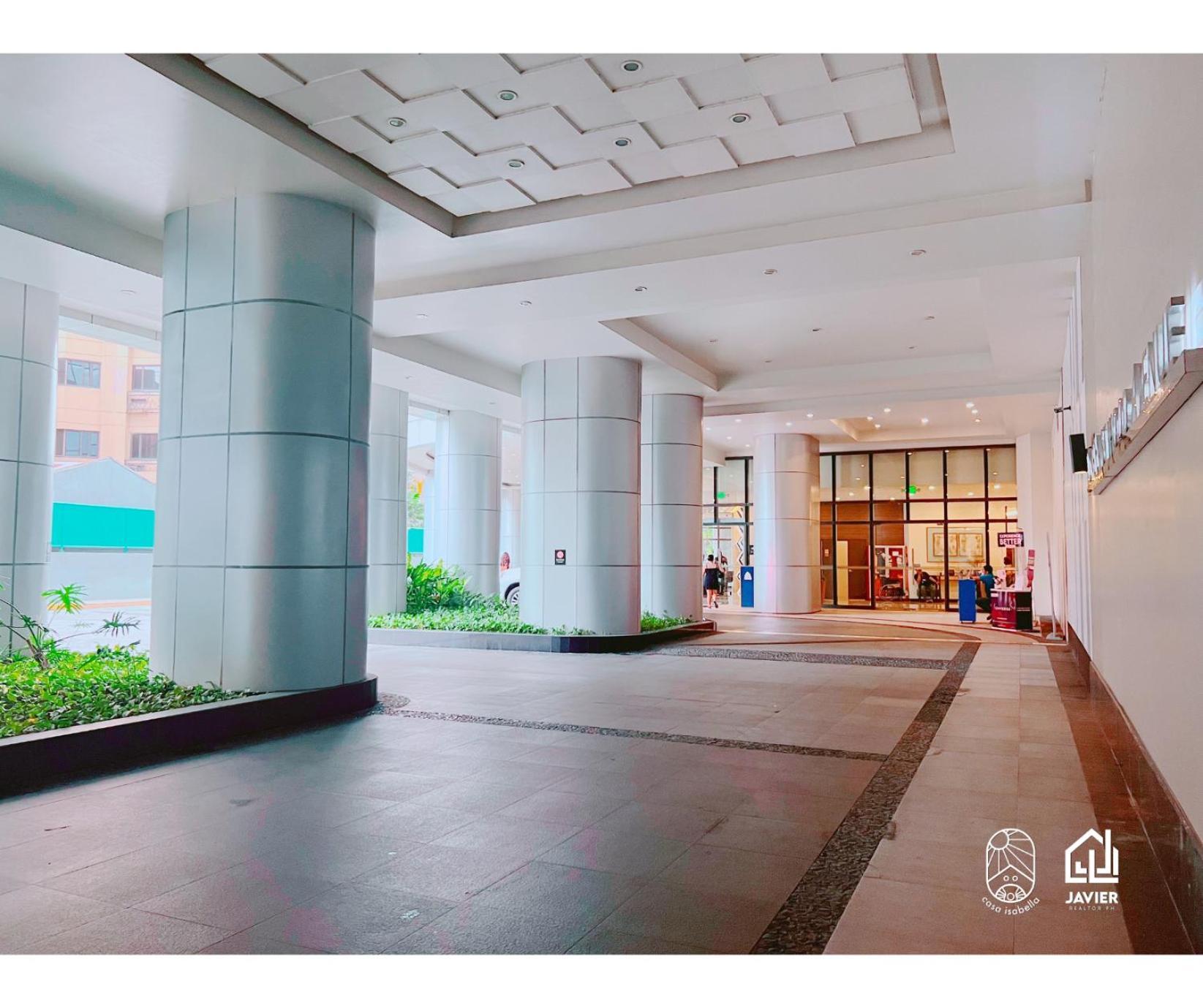Eastwood Penthouse Studio With View, Netflix And Fast Wi-fi * Manila