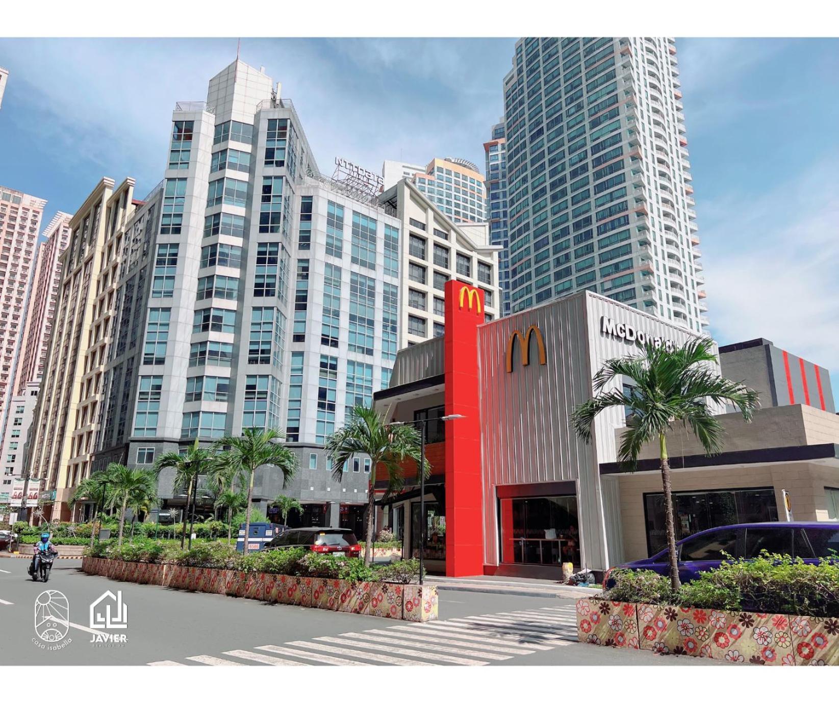 Eastwood Penthouse Studio With View, Netflix And Fast Wi-fi *