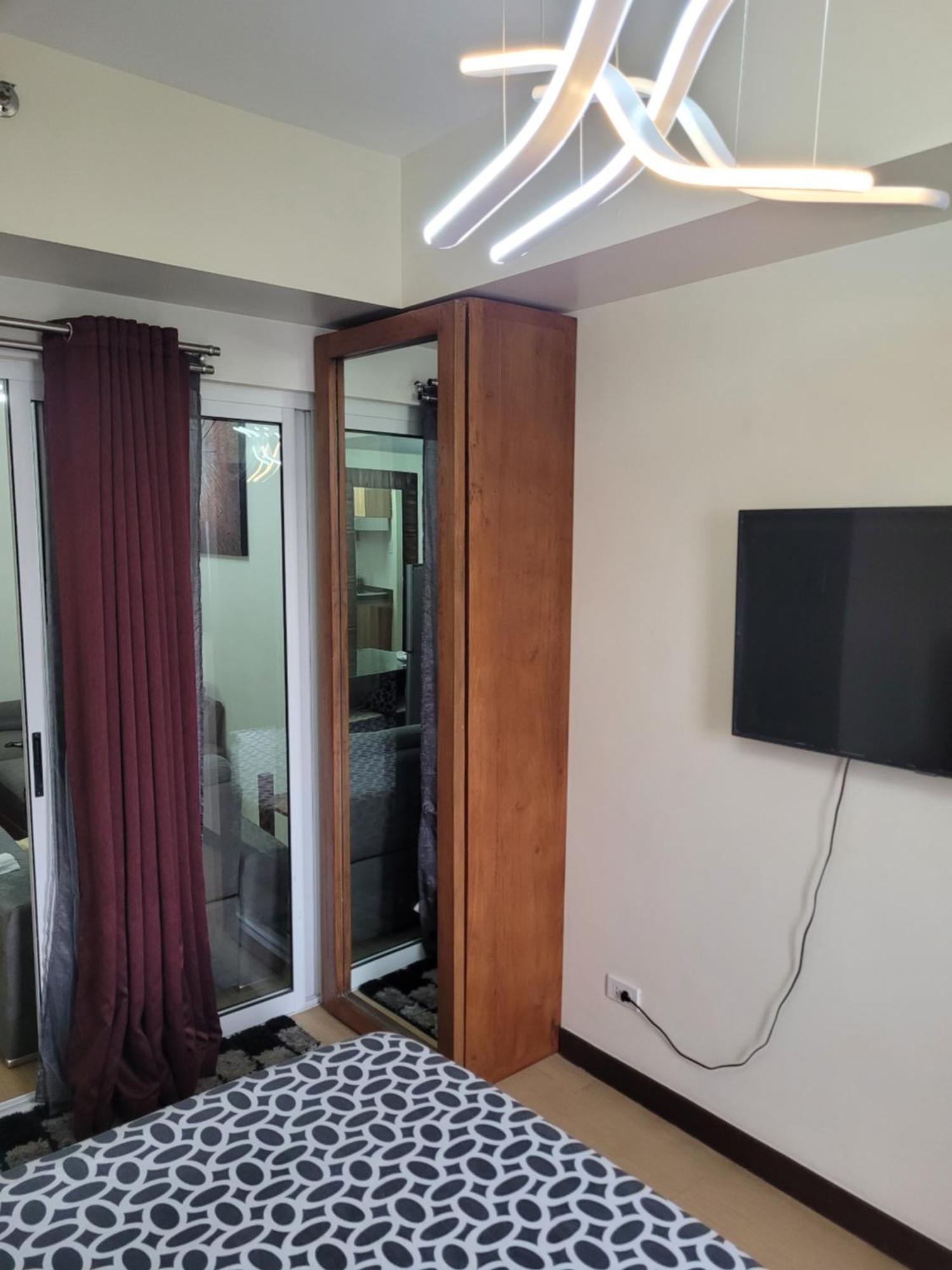 Juja's Place * Manila