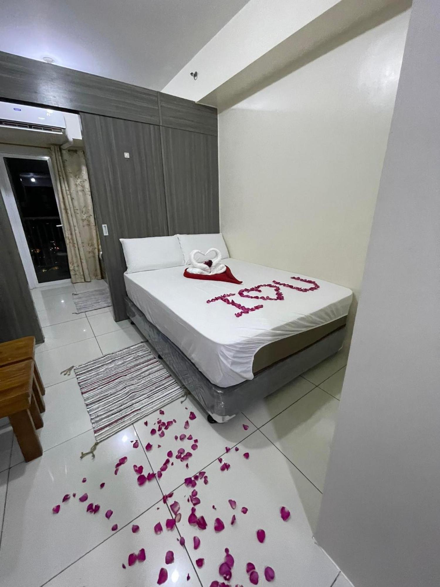 Staycation At Residences
