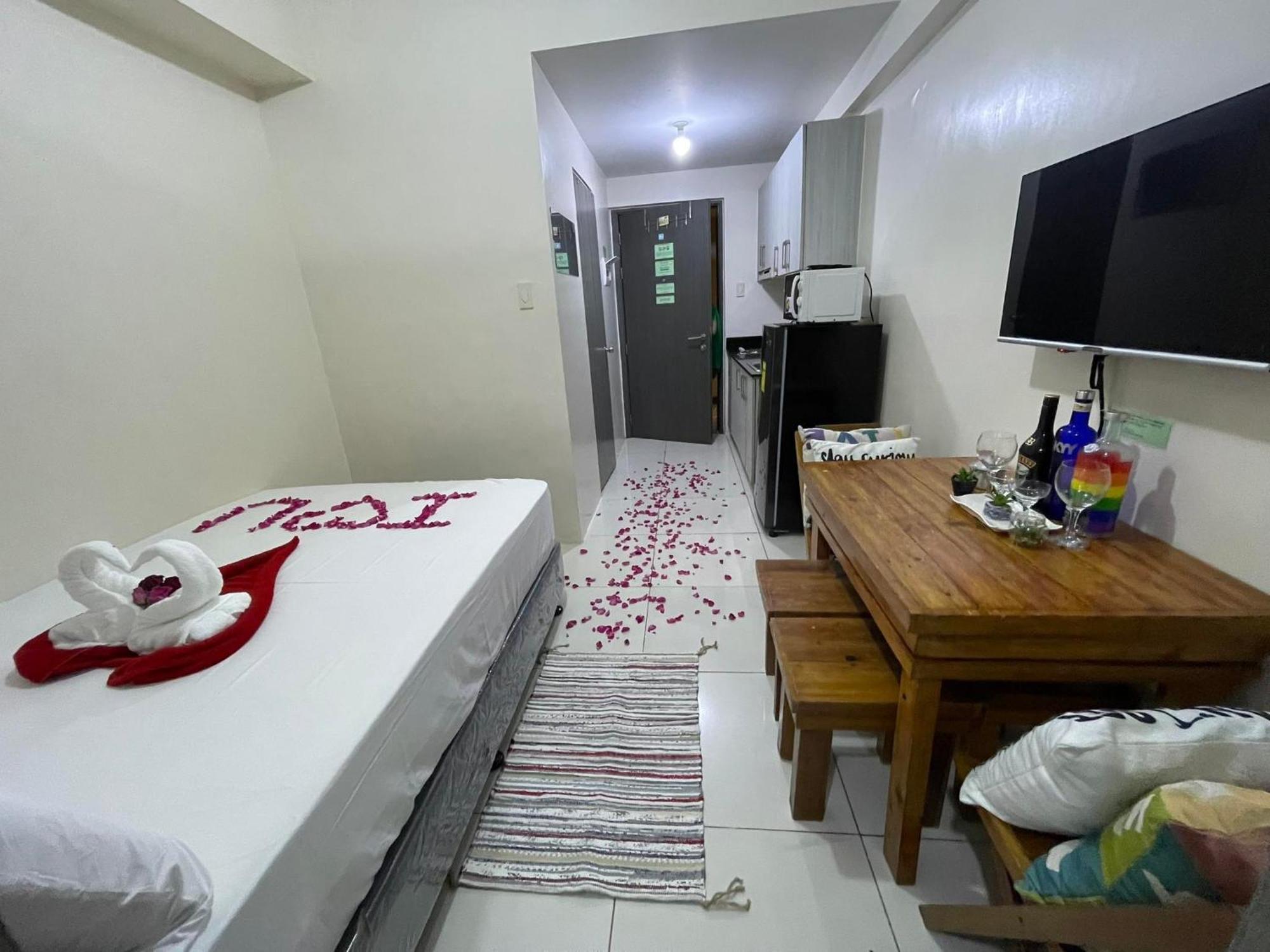 Staycation At Residences Aparthotel