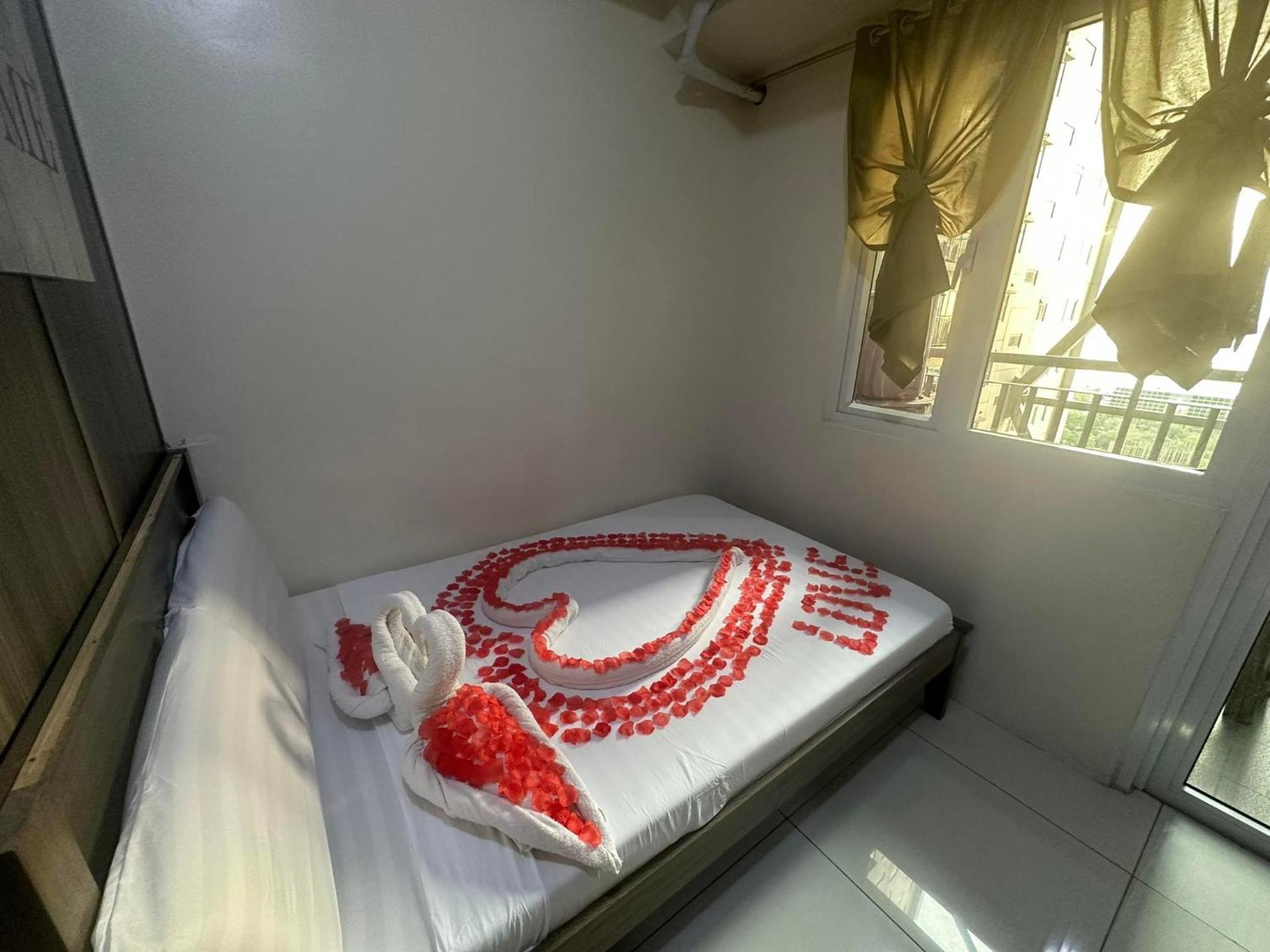 Staycation At Residences 2* Manila