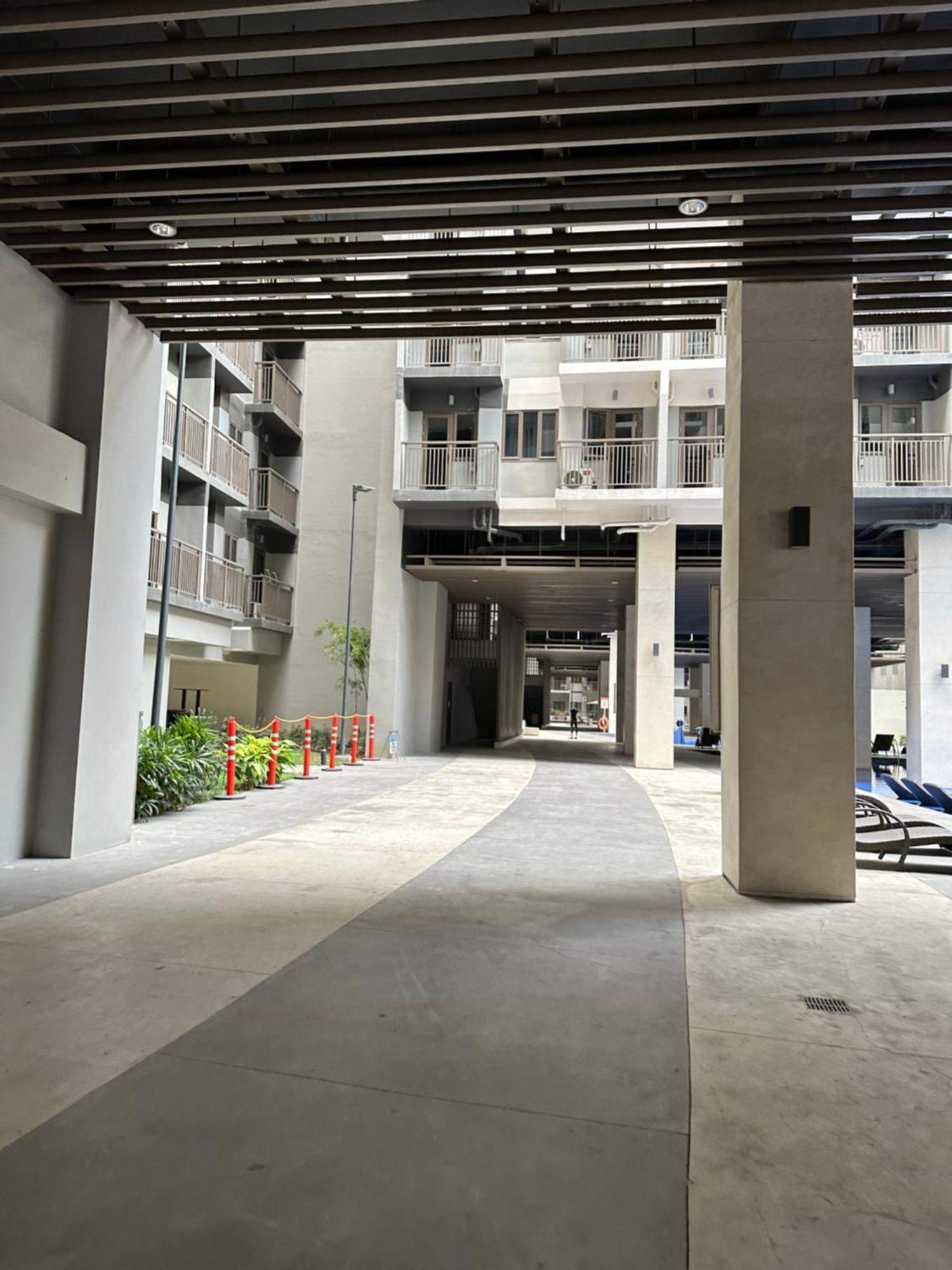 Apartment Mall Of Moa S Residences , Ikea Pasay , Naia Airport , Bay *