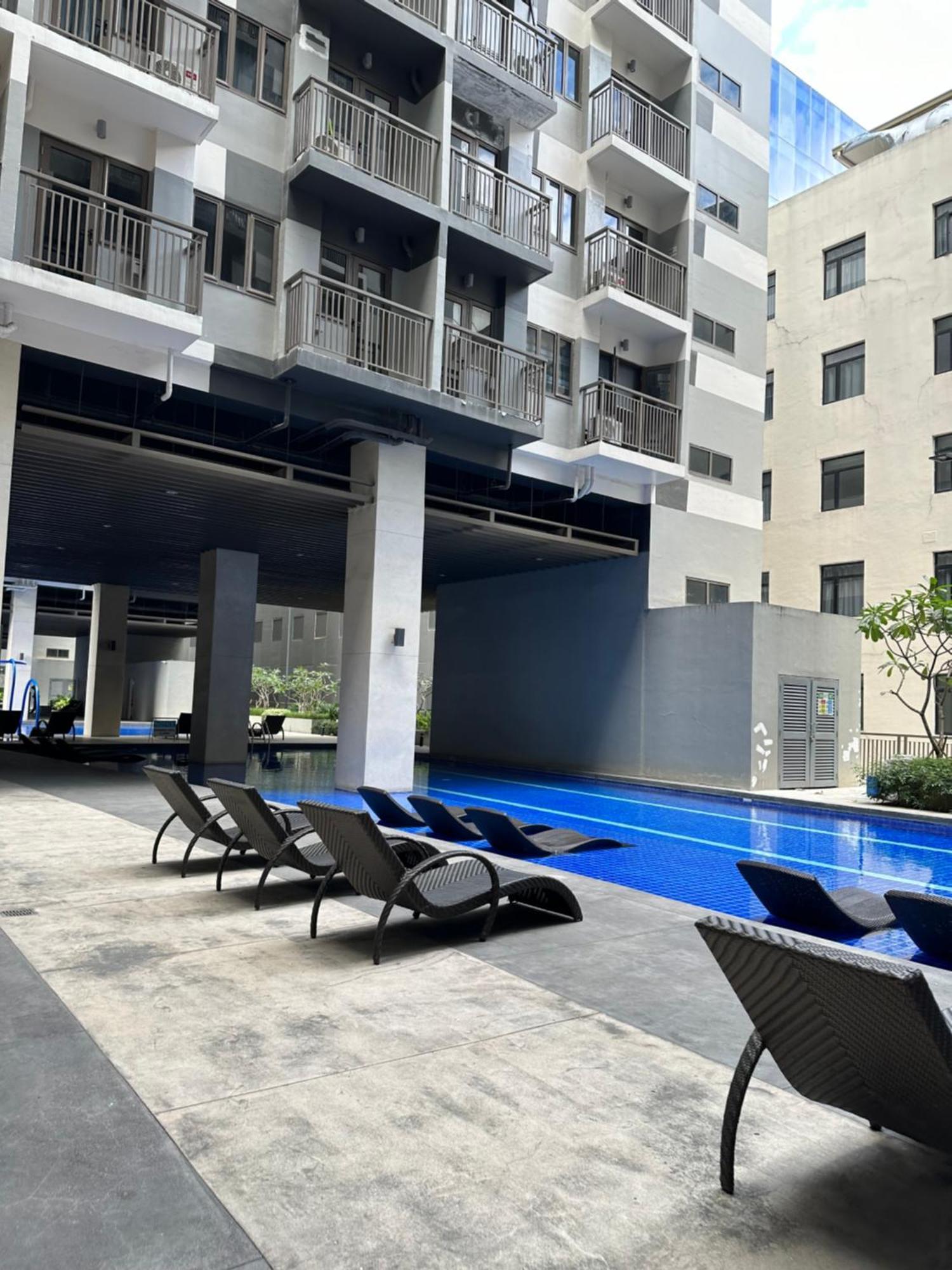 Mall Of Moa S Residences , Ikea Pasay , Naia Airport , Bay Apartment *