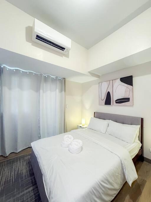 A2j Luxury 1br Near Venice Mall Bgc Taguig Manila