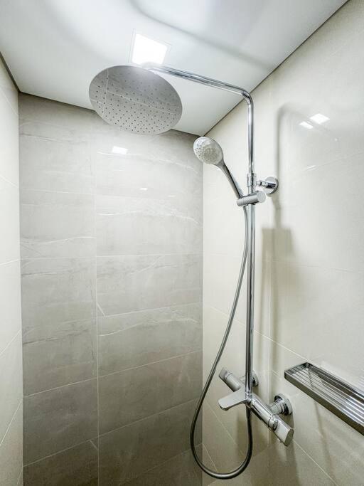 A2j Luxury 1br Near Venice Mall Bgc Taguig * Manila
